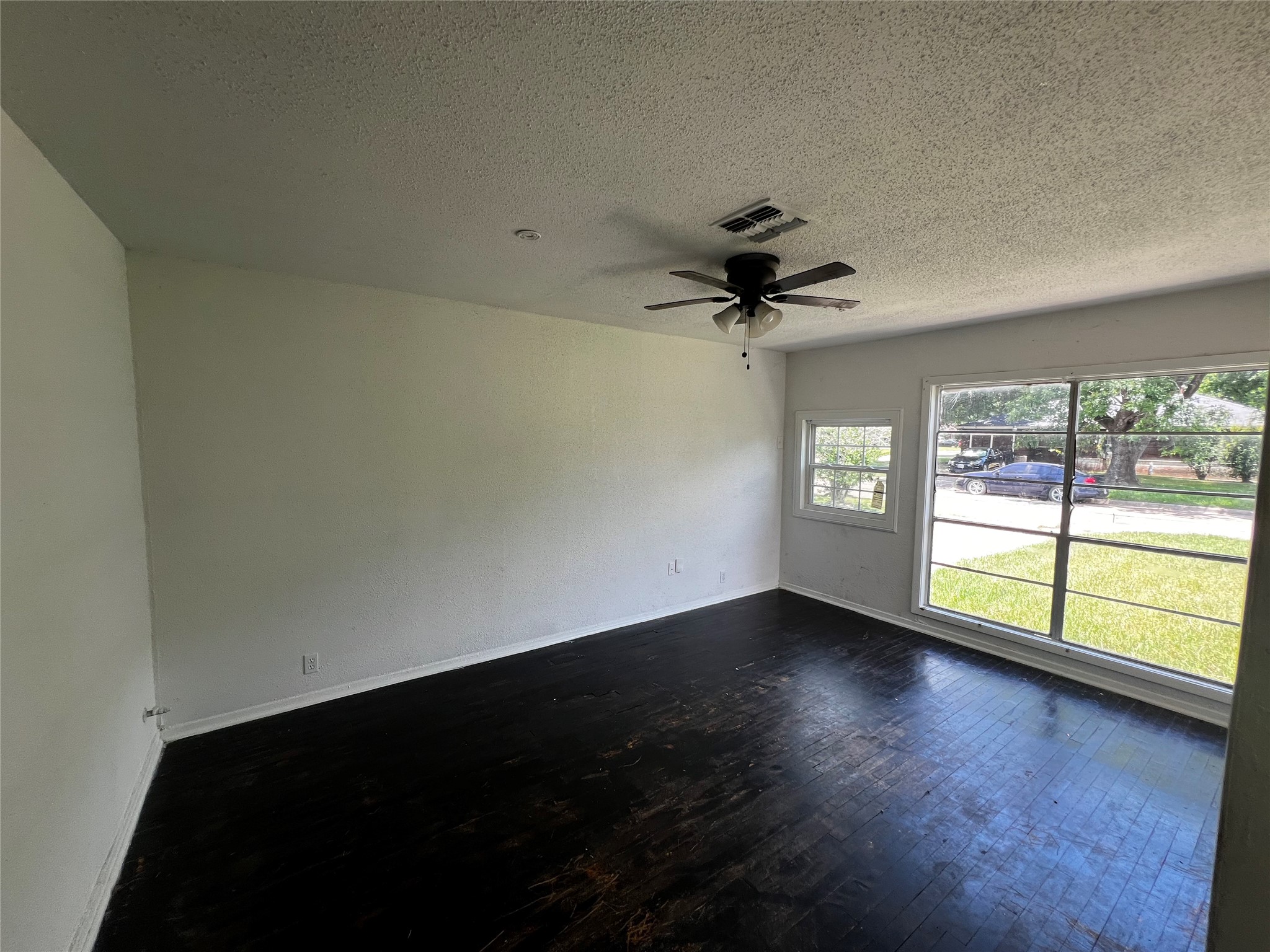 9306 St Lo Road Property Photo 3