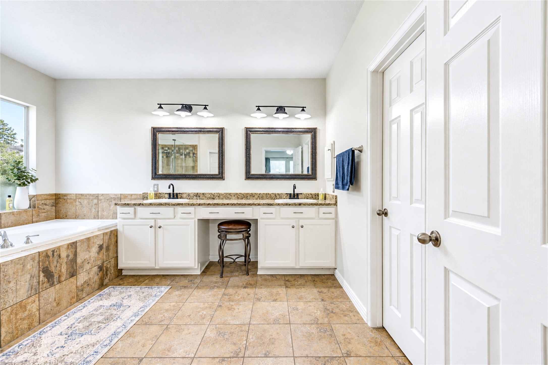 28019 Longspur Drive Property Photo 22