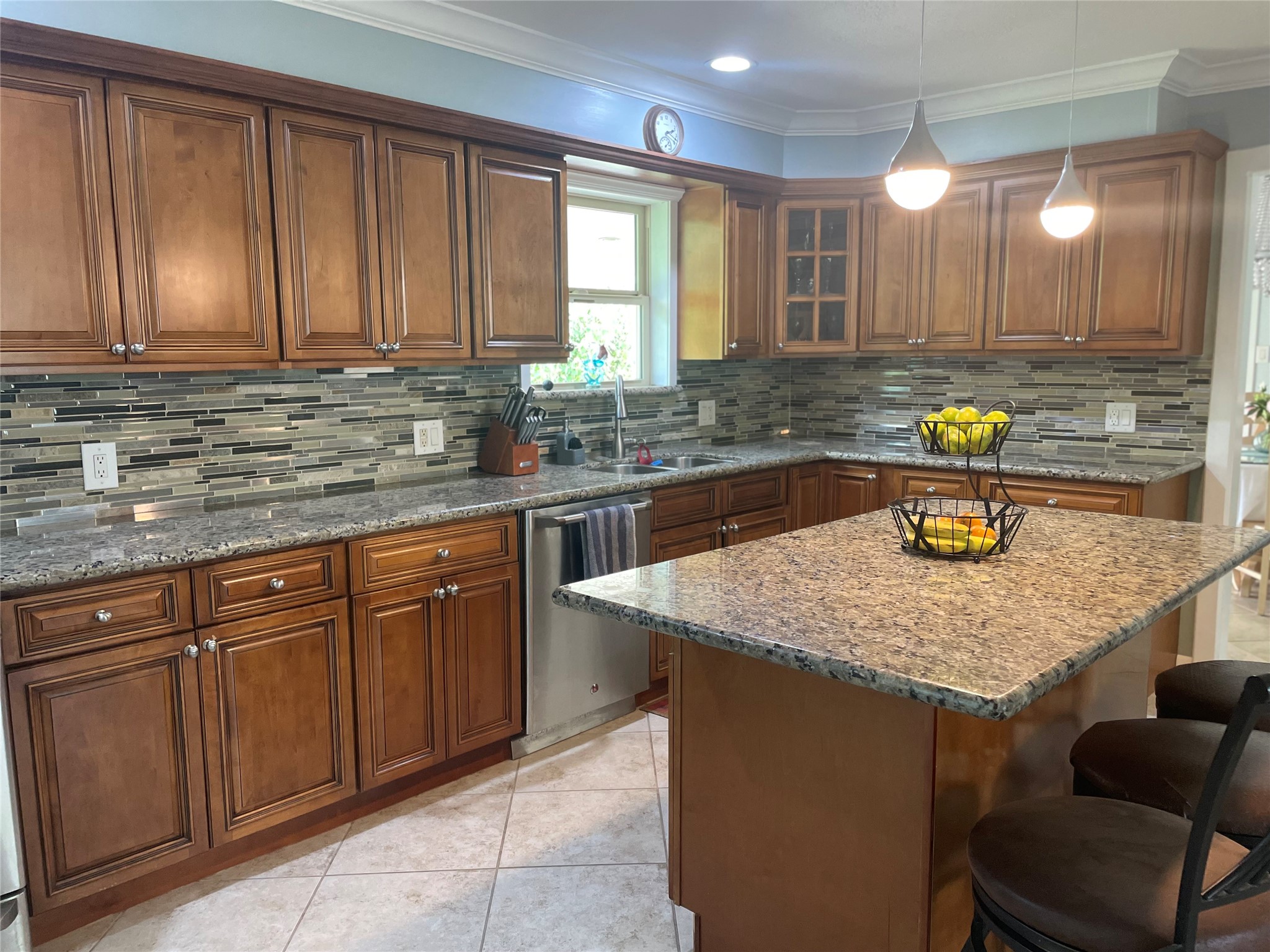 4920 Almeda Genoa Road Property Photo 15