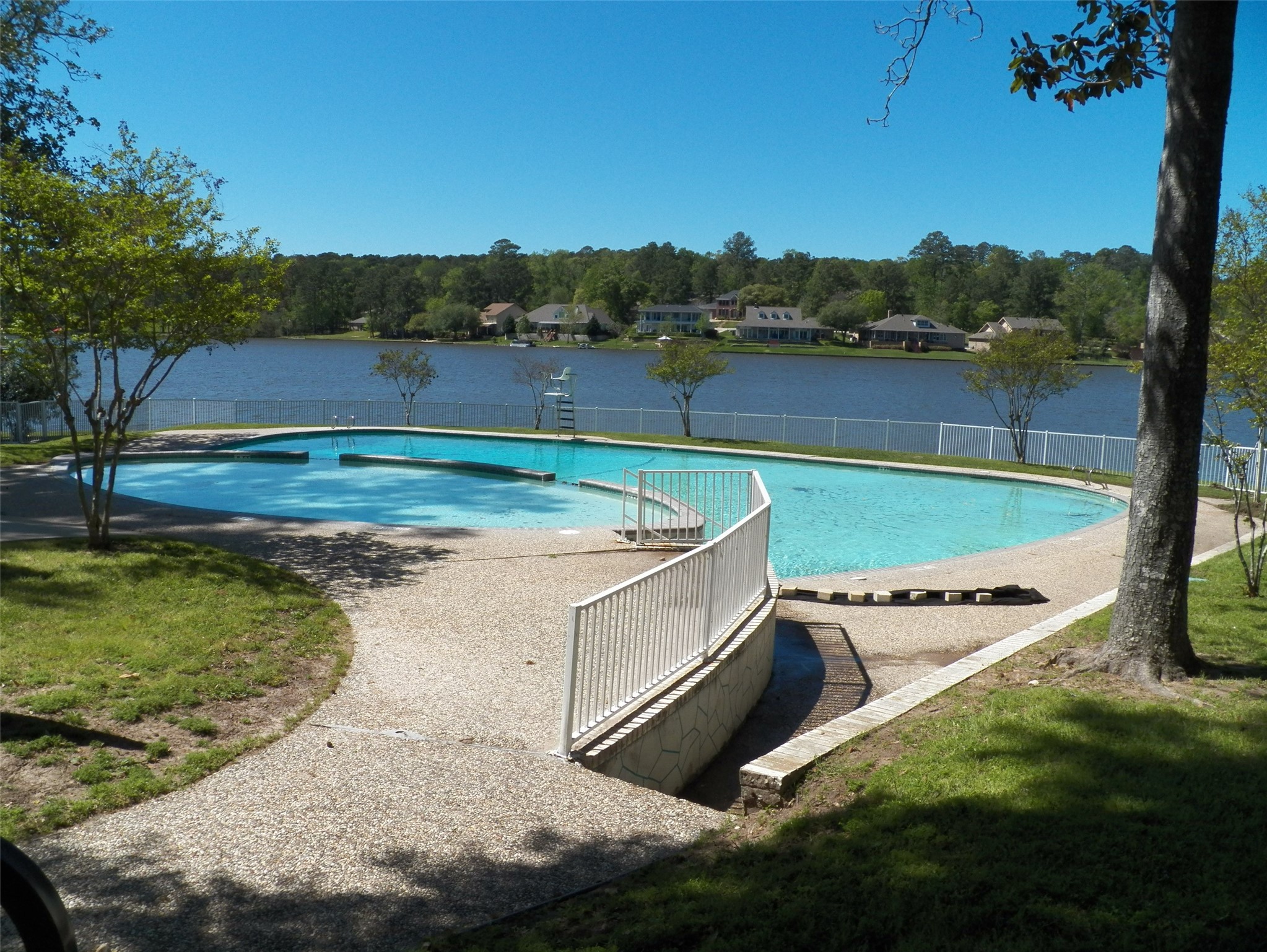 652 Cherry Hills Drive Property Photo 5