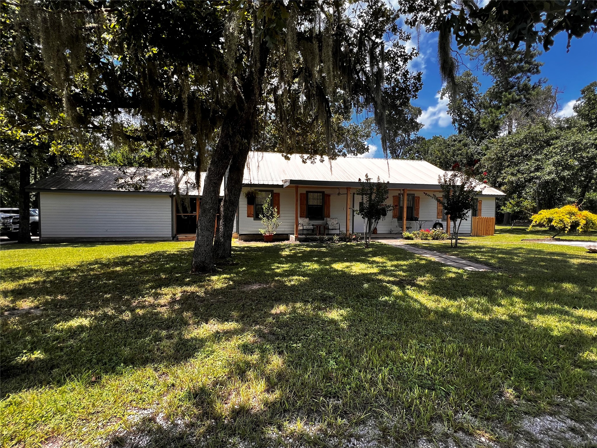25 Ridge Top Drive Property Photo 1