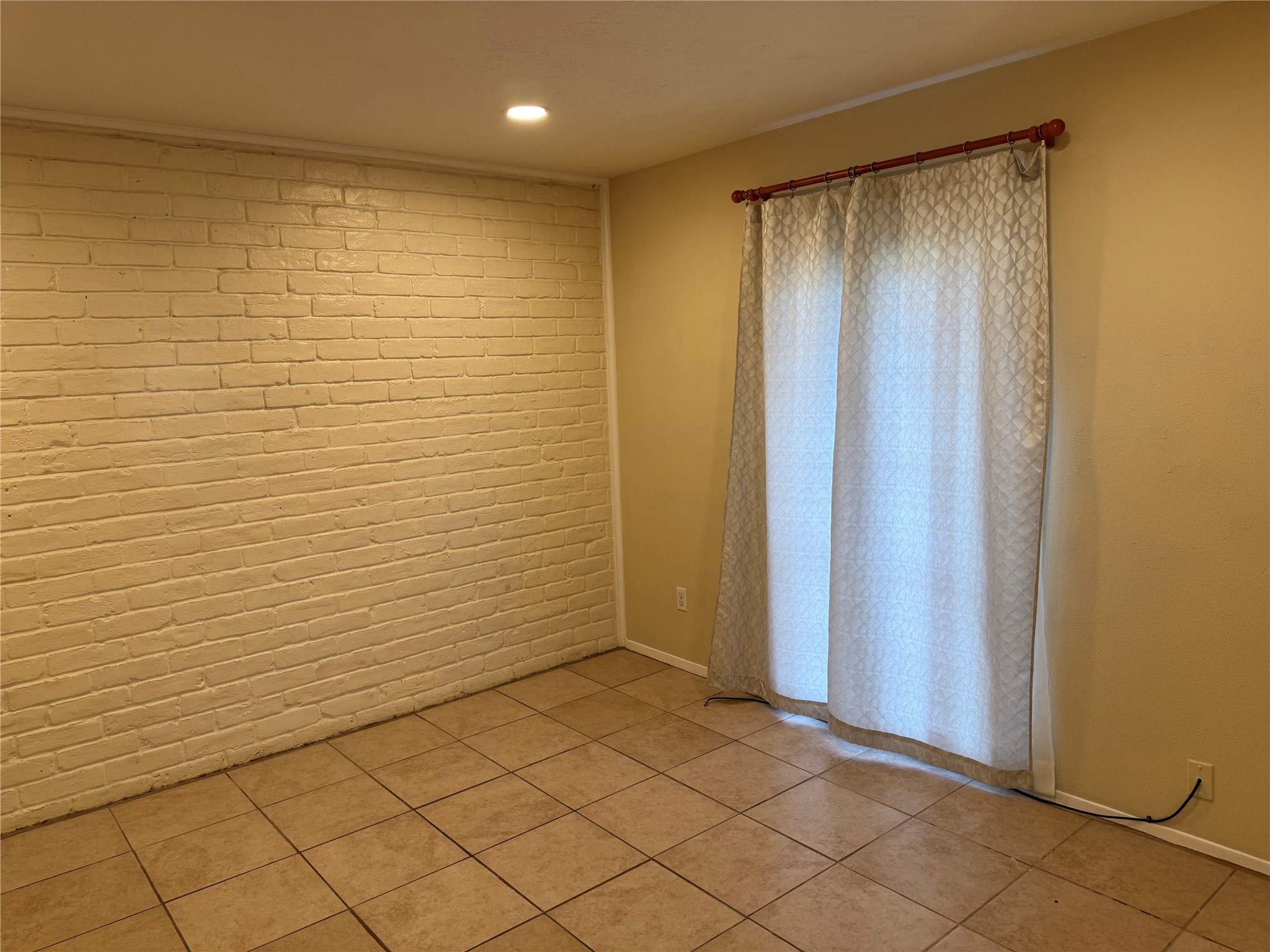 12147 Sharpview Drive Property Photo 10