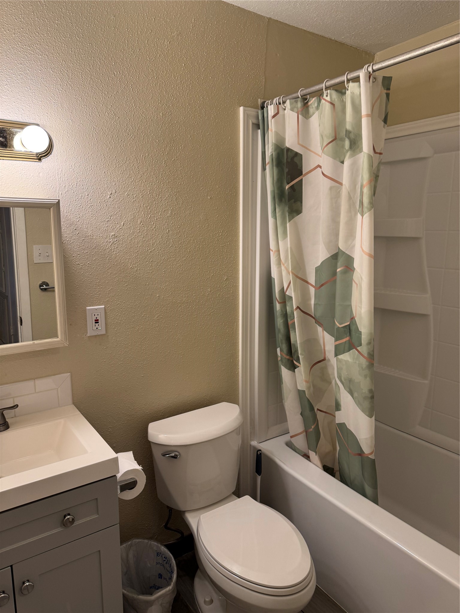 12147 Sharpview Drive Property Photo 12