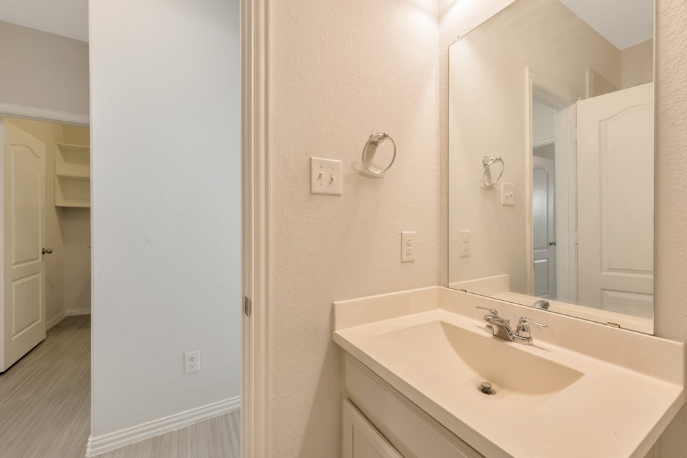 27922 Geele Drive Property Photo 44