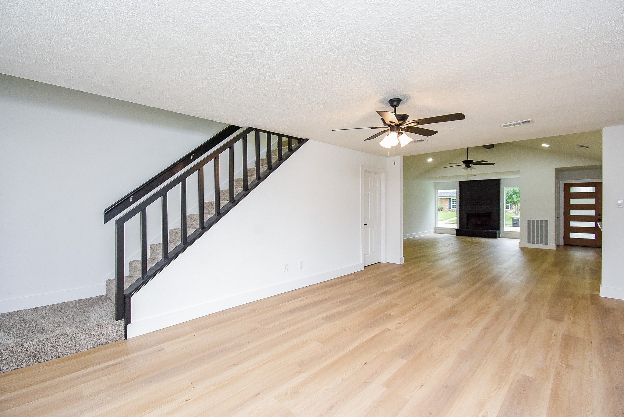 1815 Mustang Springs Drive Property Photo 16