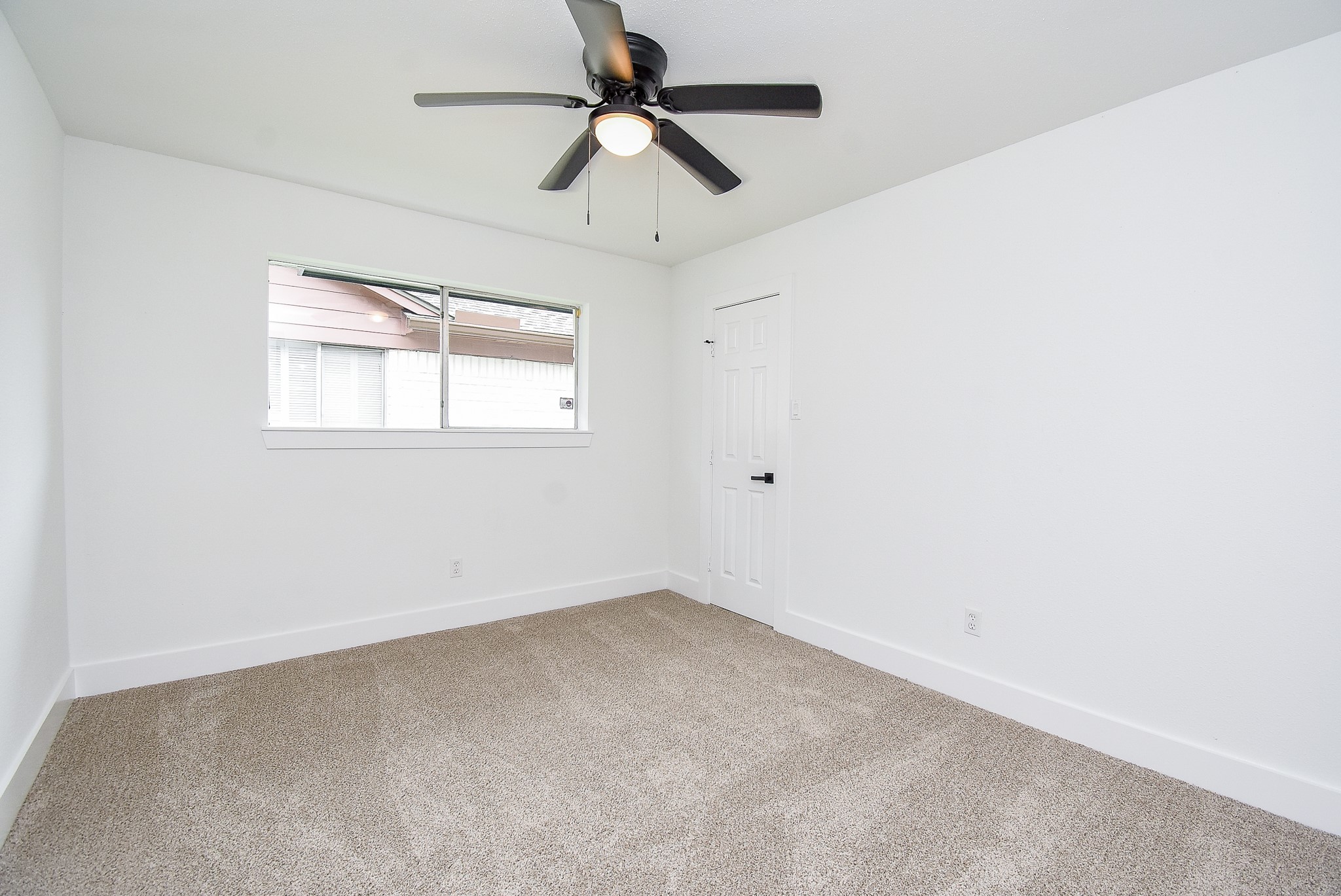 1815 Mustang Springs Drive Property Photo 25