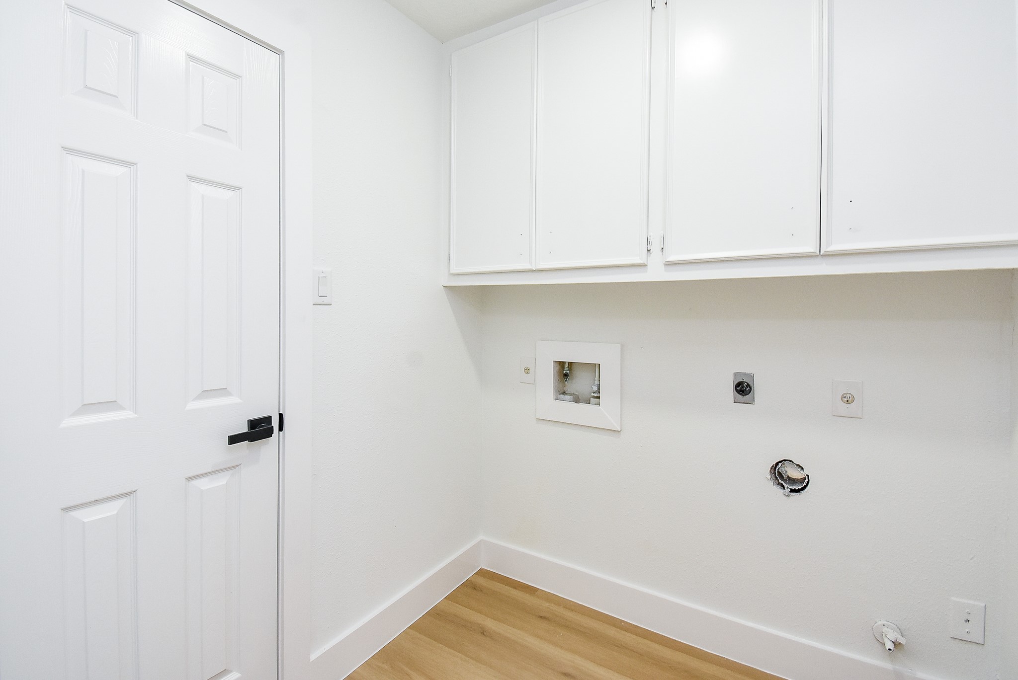 1815 Mustang Springs Drive Property Photo 30