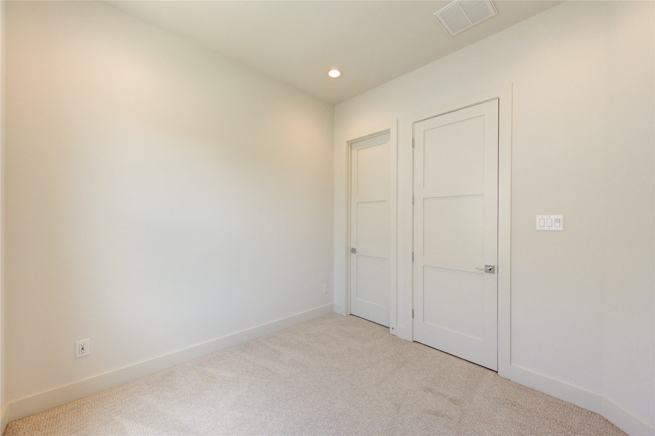 2418 Gray Street Property Photo 18