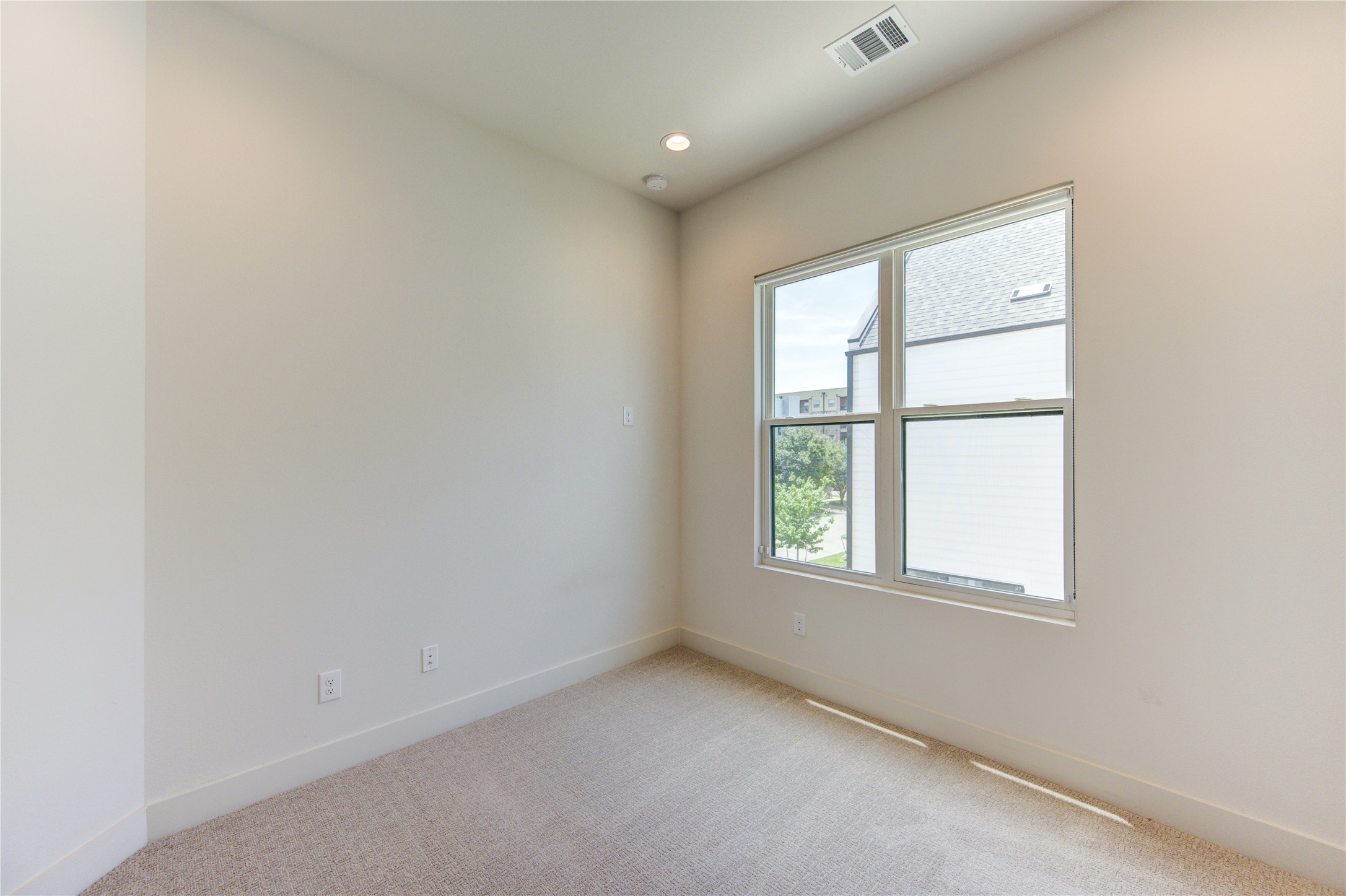 2418 Gray Street Property Photo 19