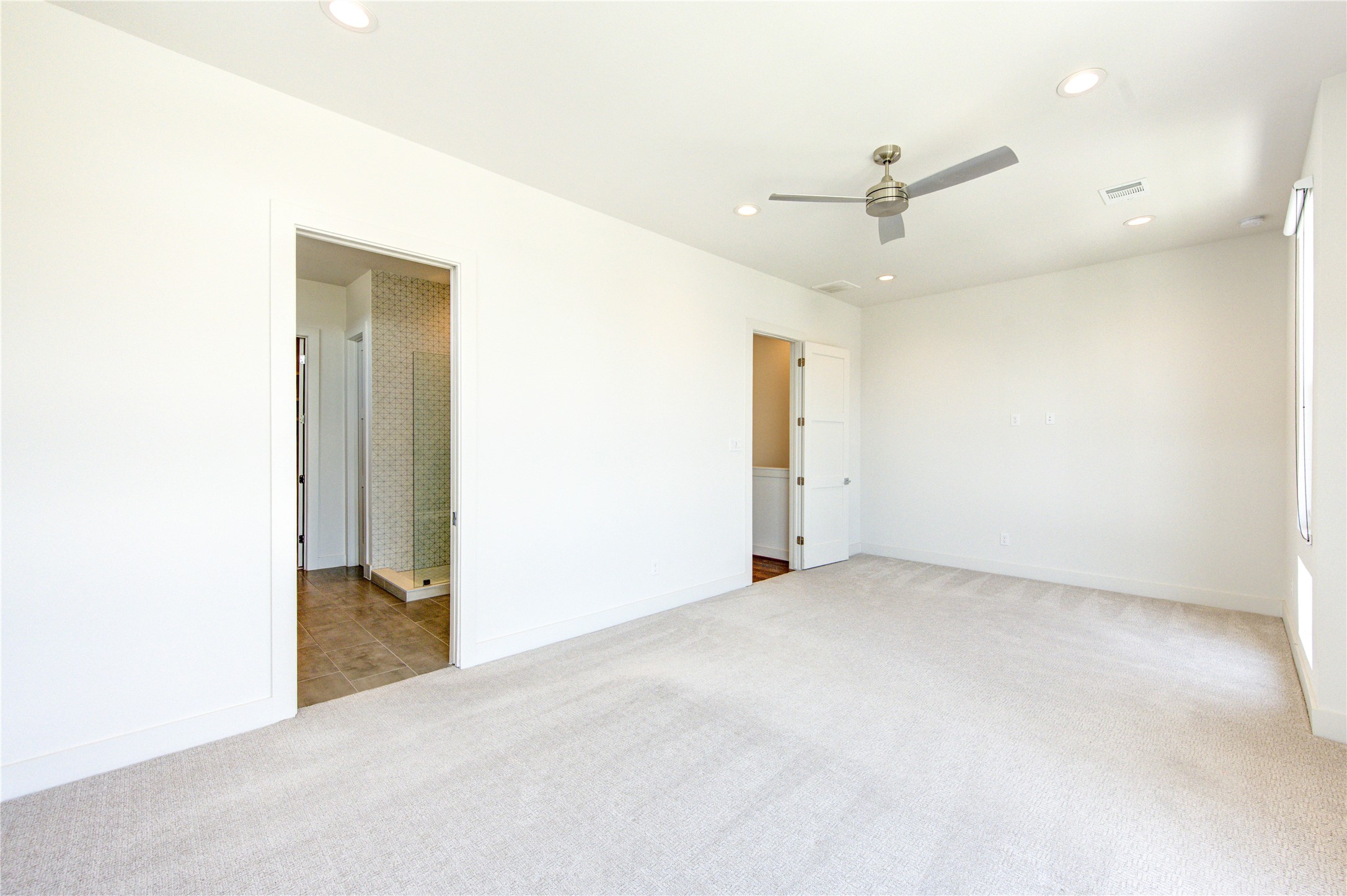 2418 Gray Street Property Photo 25