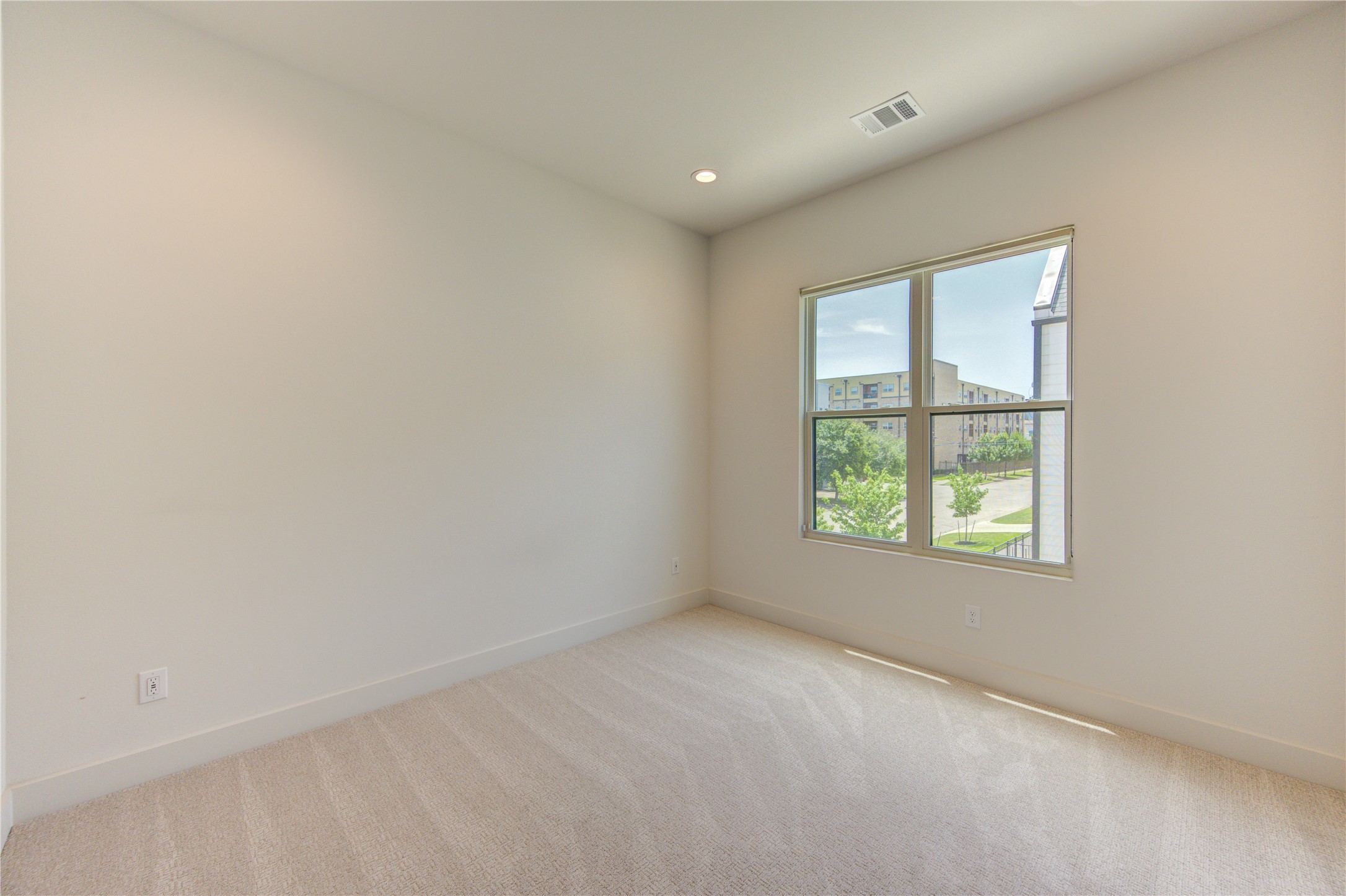 2418 Gray Street Property Photo 26