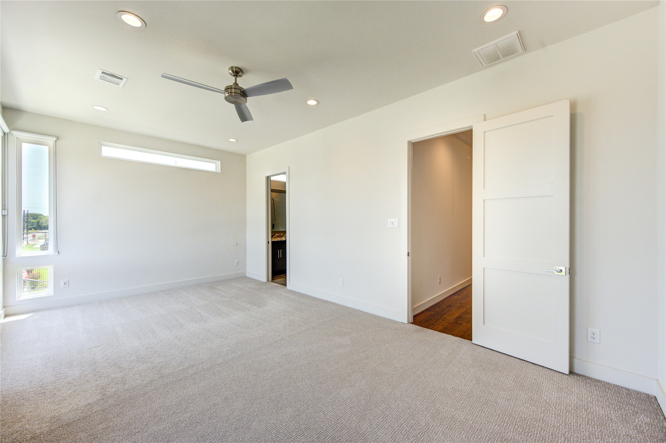 2418 Gray Street Property Photo 31