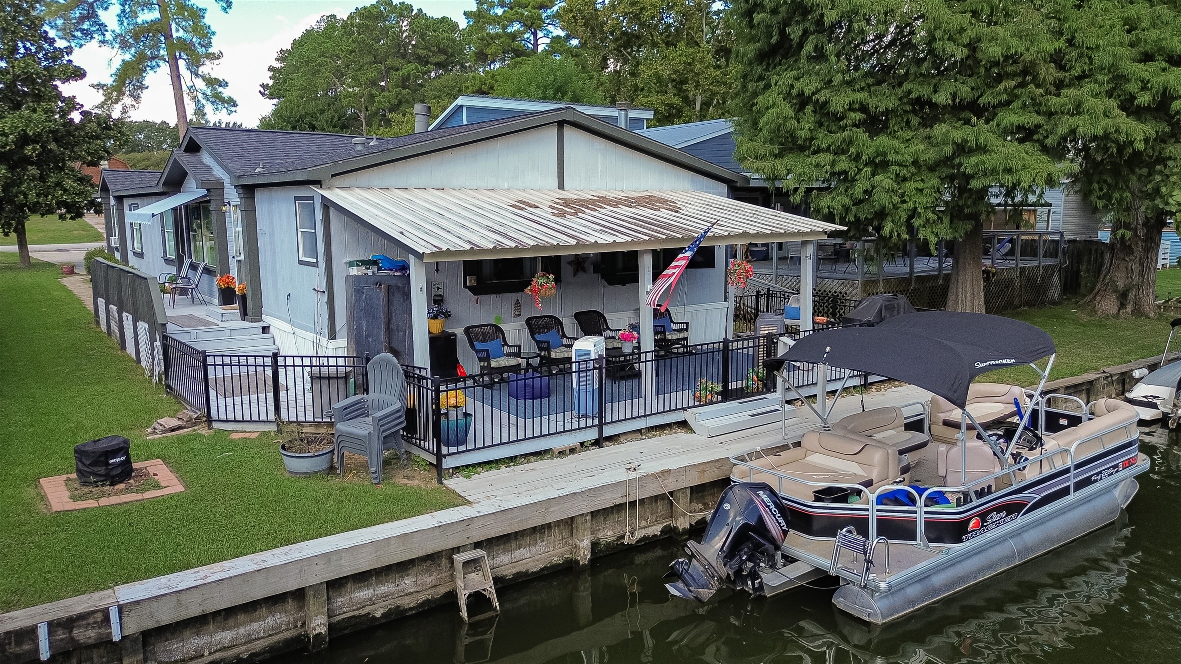 14174 Shadow Bay Drive Property Photo 2