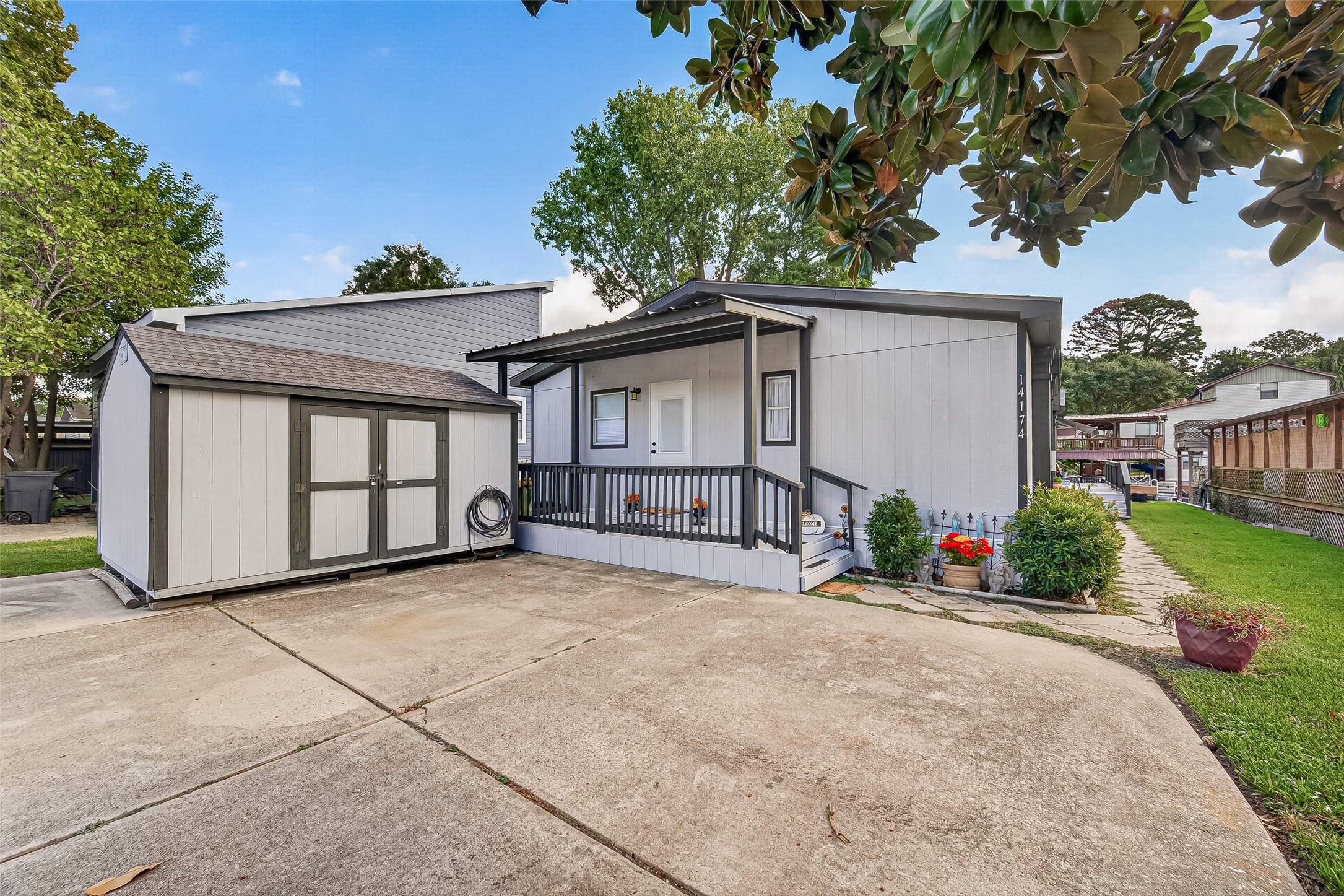 14174 Shadow Bay Drive Property Photo 3