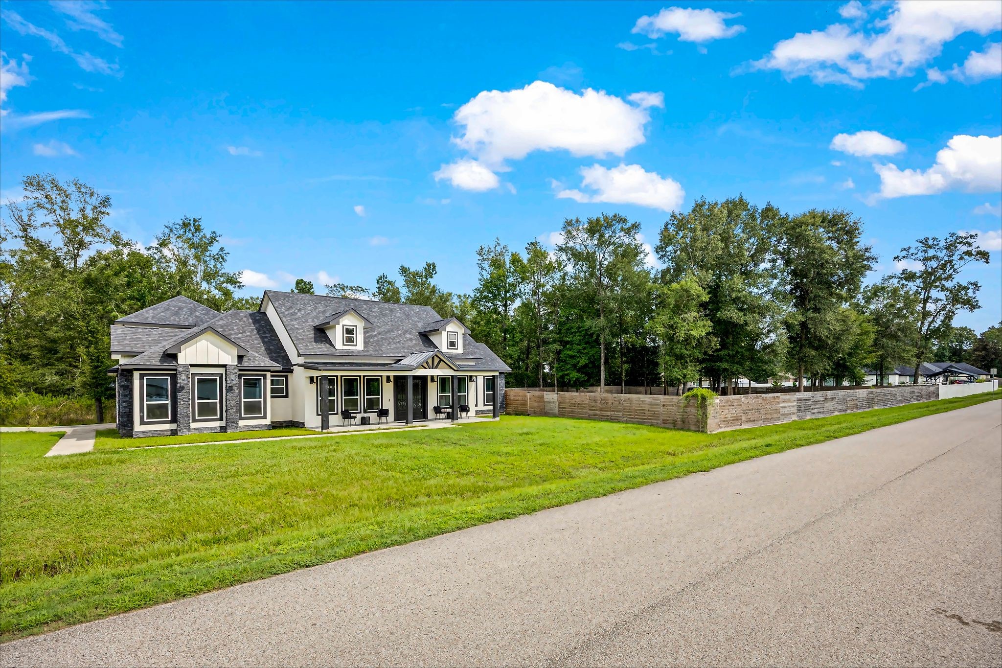 690 Road 6609 Property Photo 4