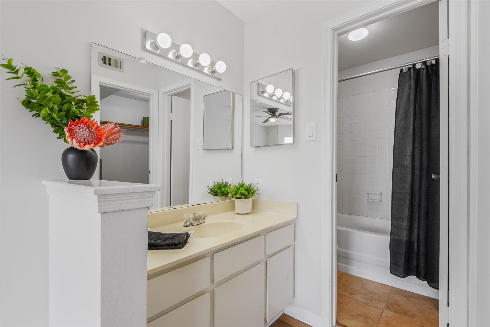 18617 Egret Bay Boulevard 1107 Property Photo 17