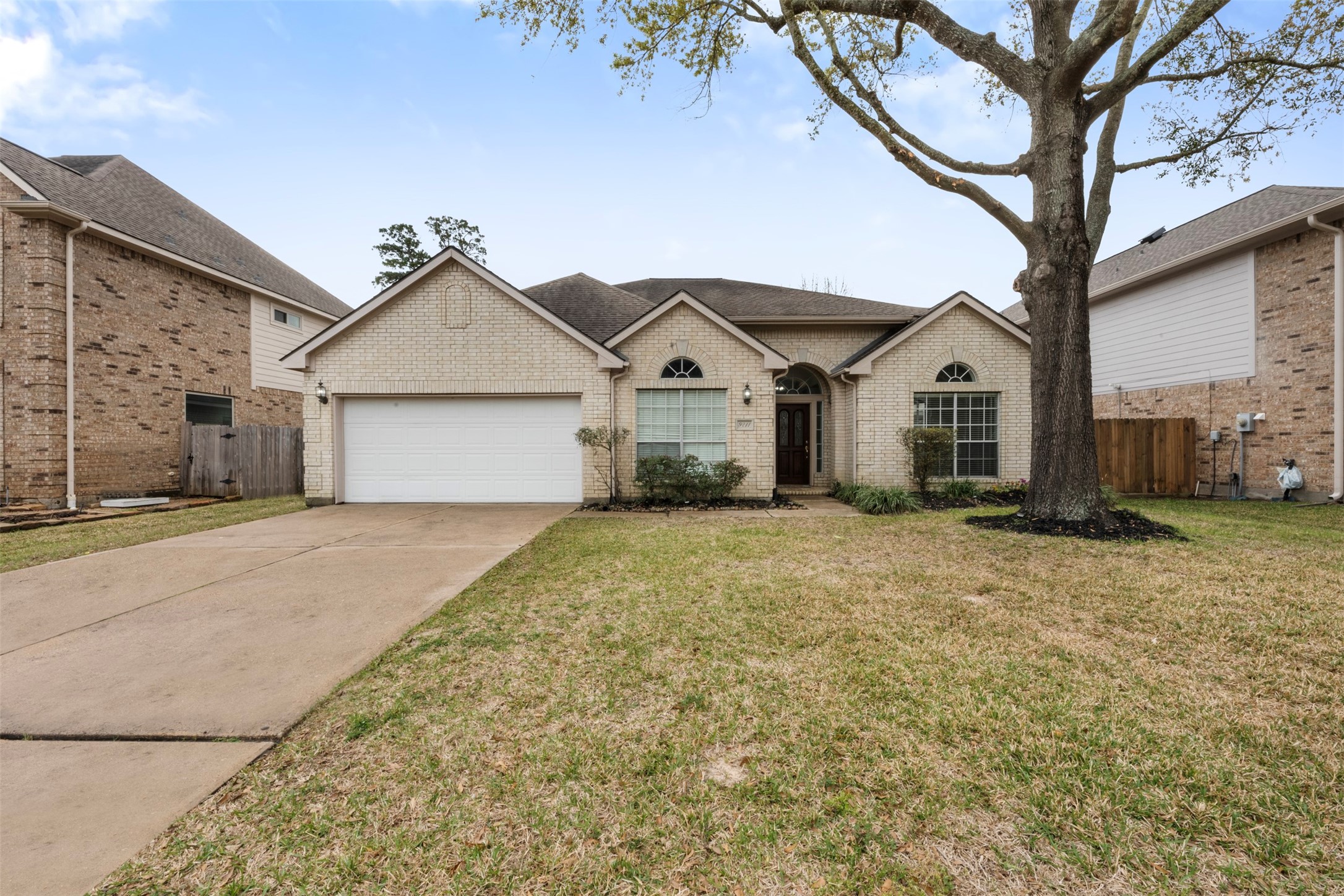 9211 Memorial Hills Drive Property Photo 20