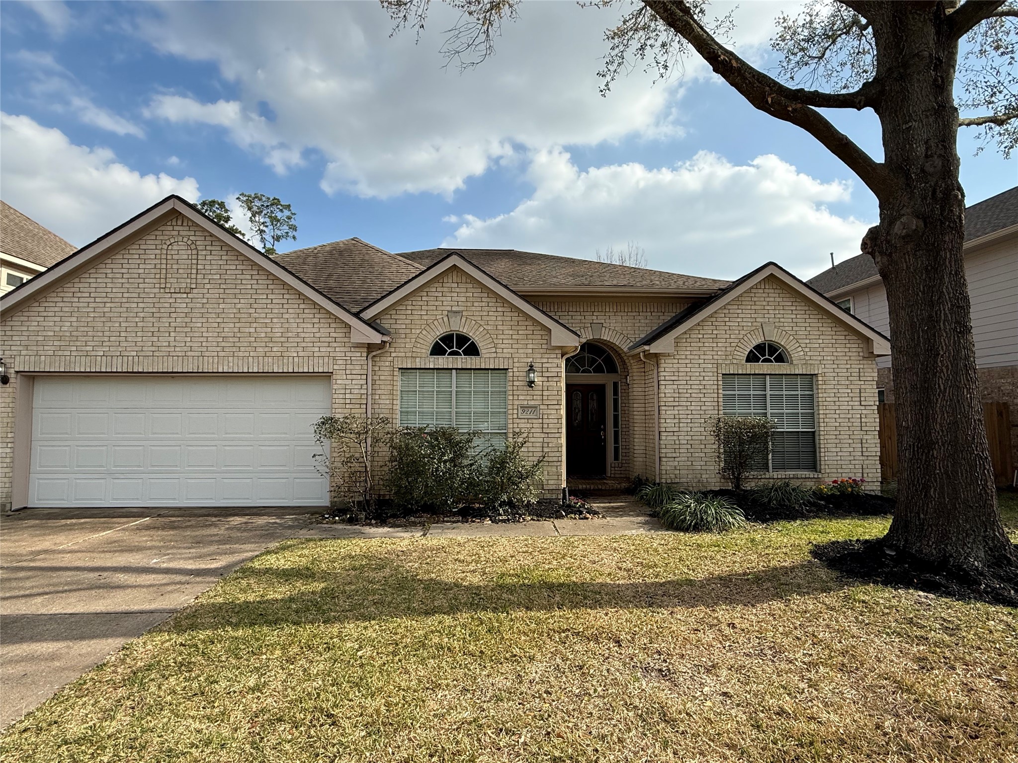 9211 Memorial Hills Drive Property Photo 33