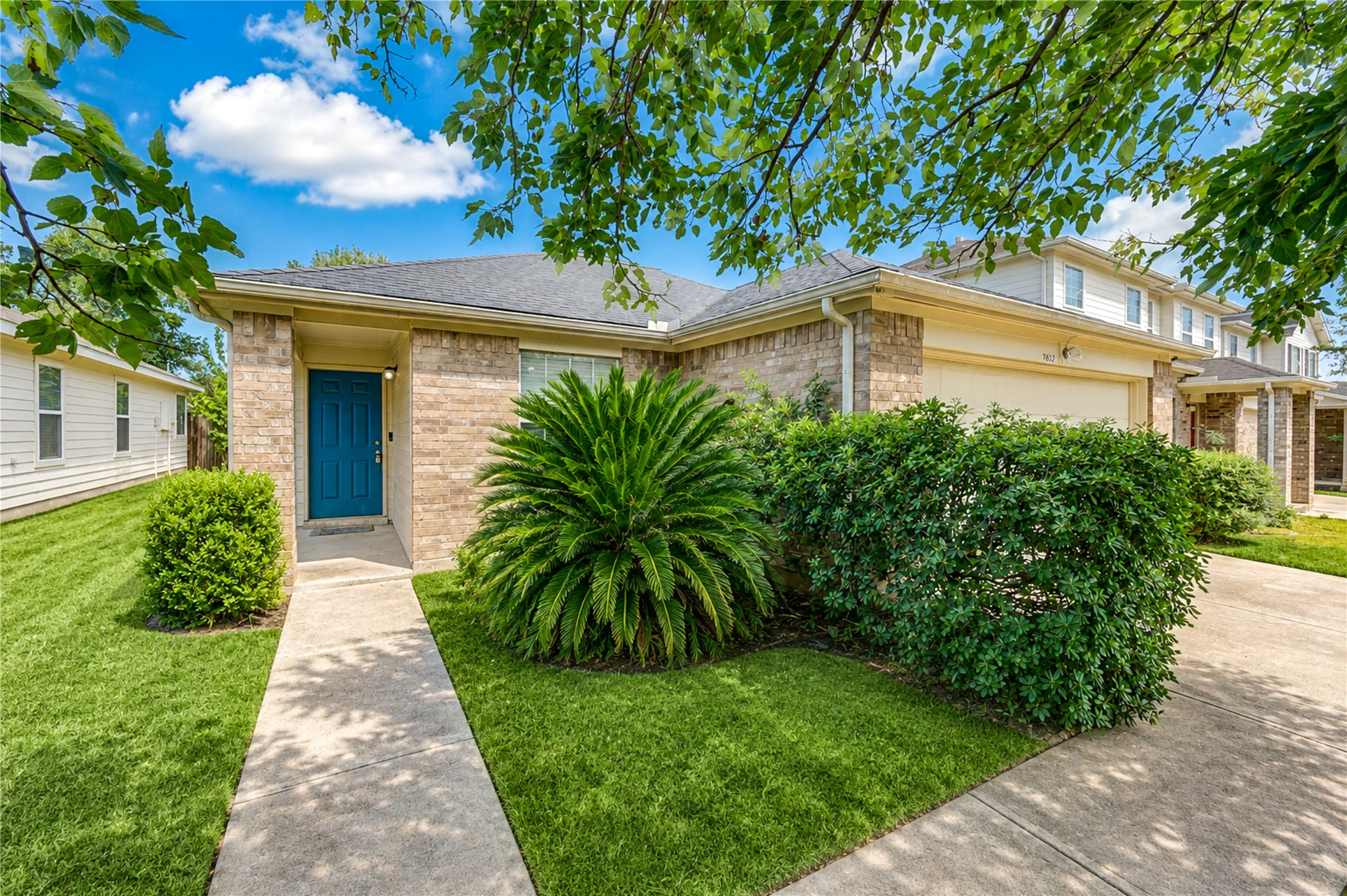 7602 Drifting Willow Court Property Photo 3