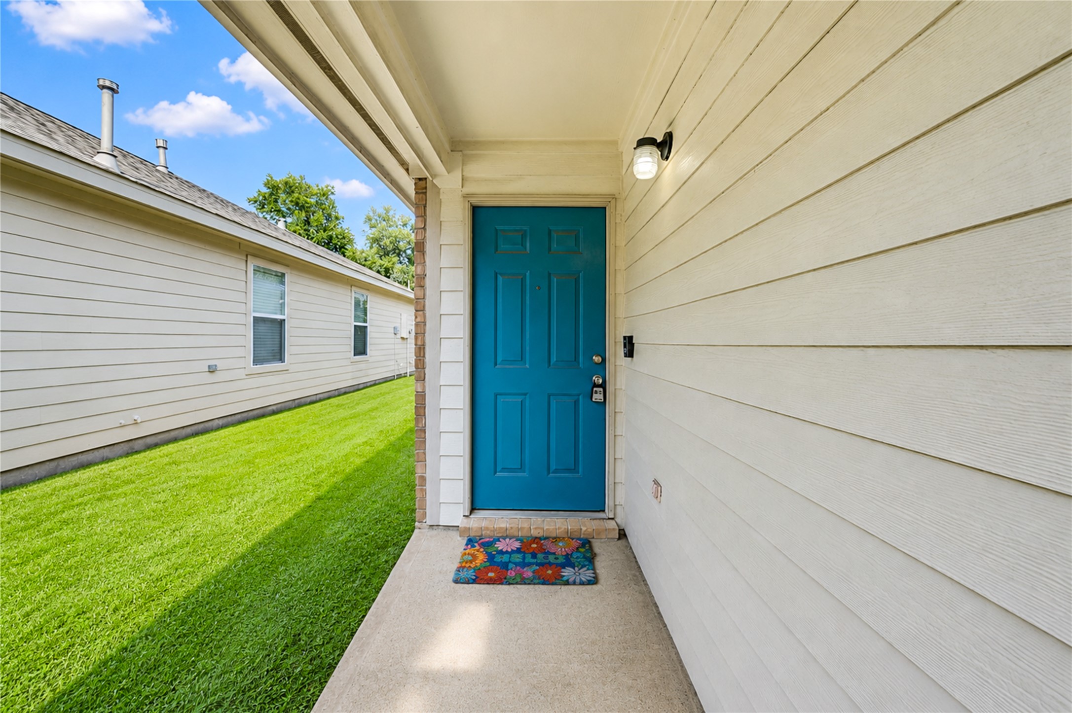 7602 Drifting Willow Court Property Photo 4