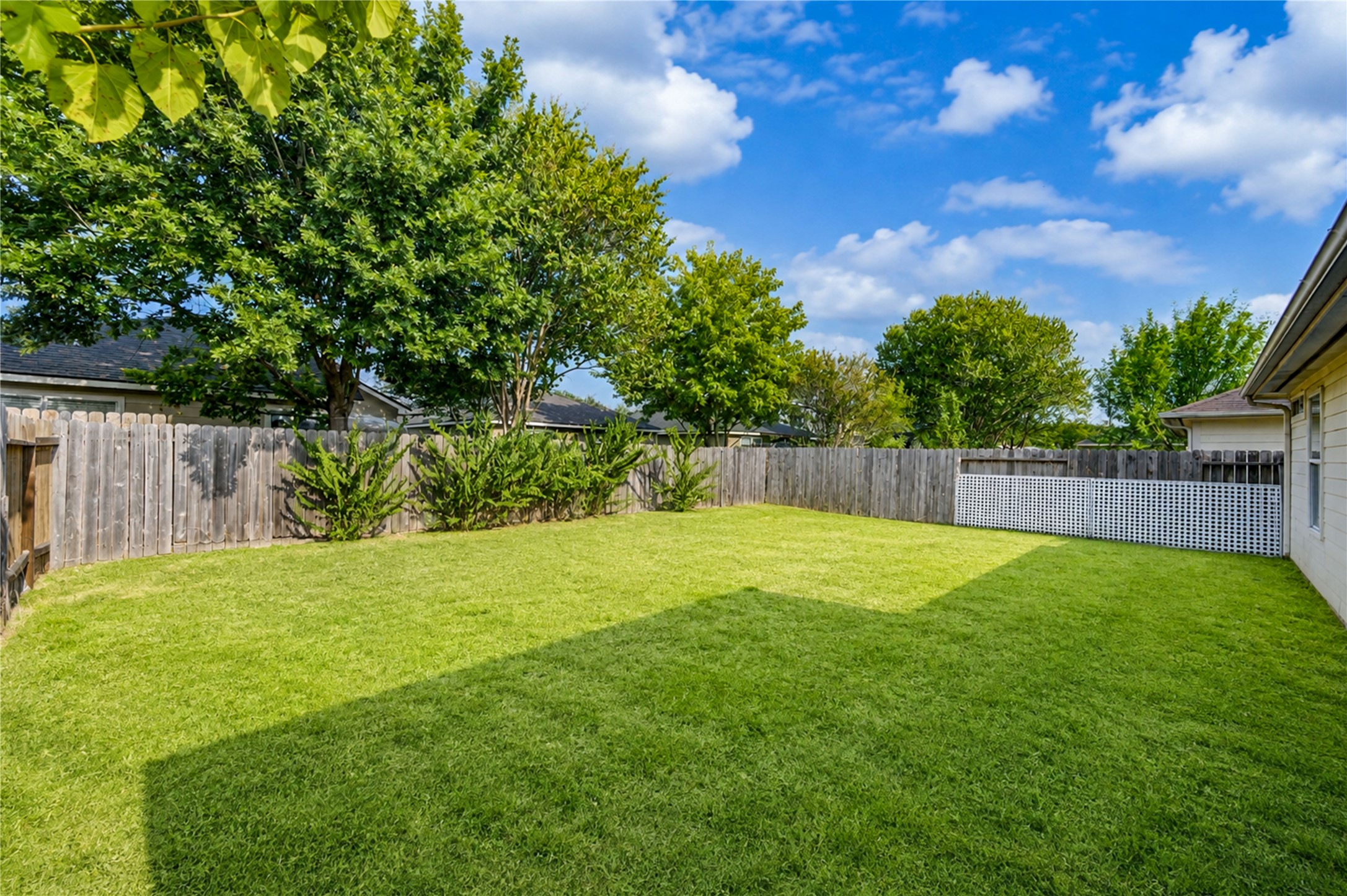 7602 Drifting Willow Court Property Photo 32