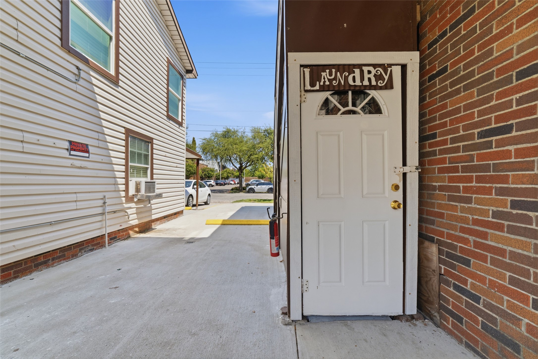 1604 W Alabama St Property Photo 25