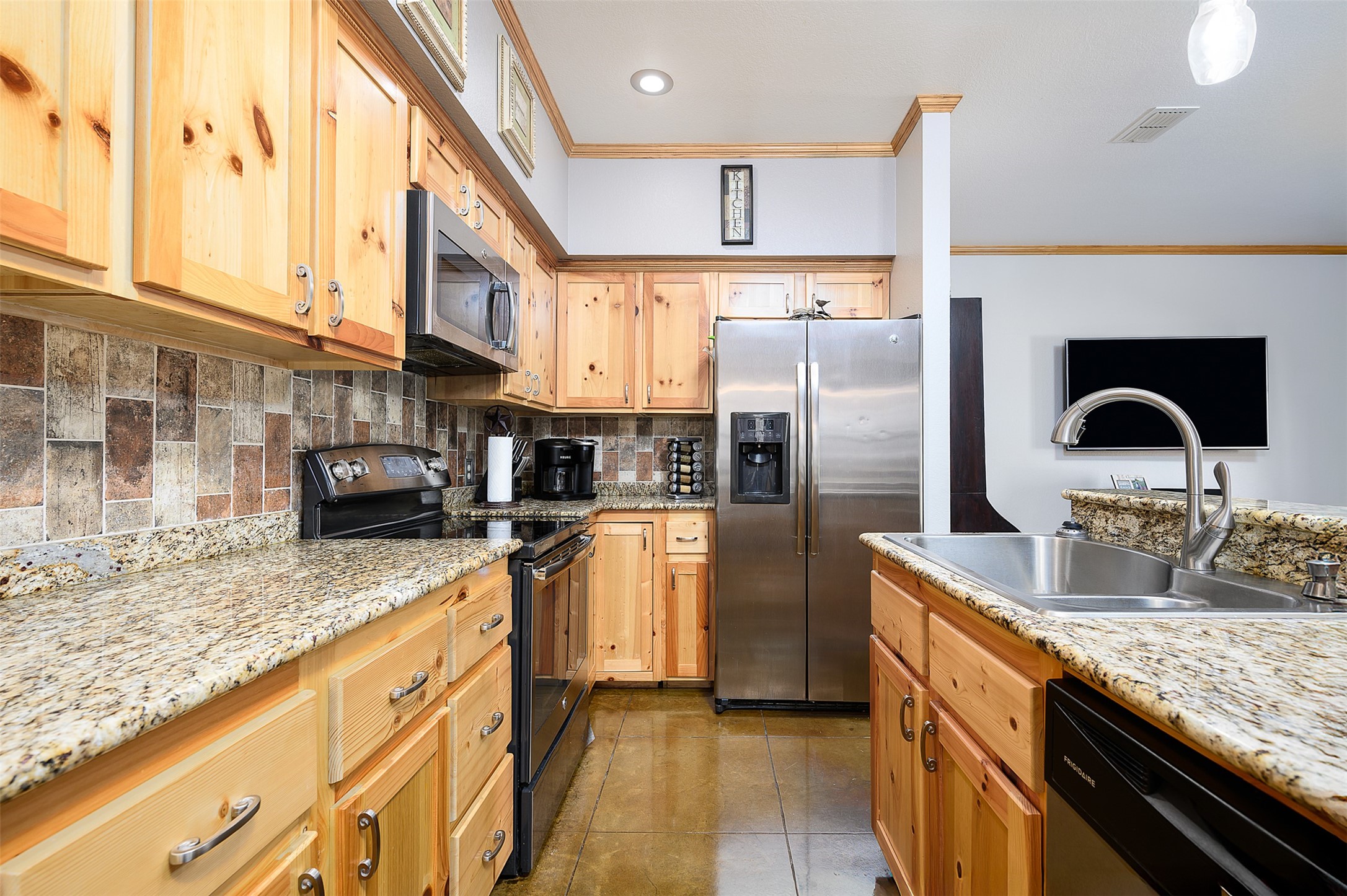 1460 N Us Highway 287 Property Photo 9