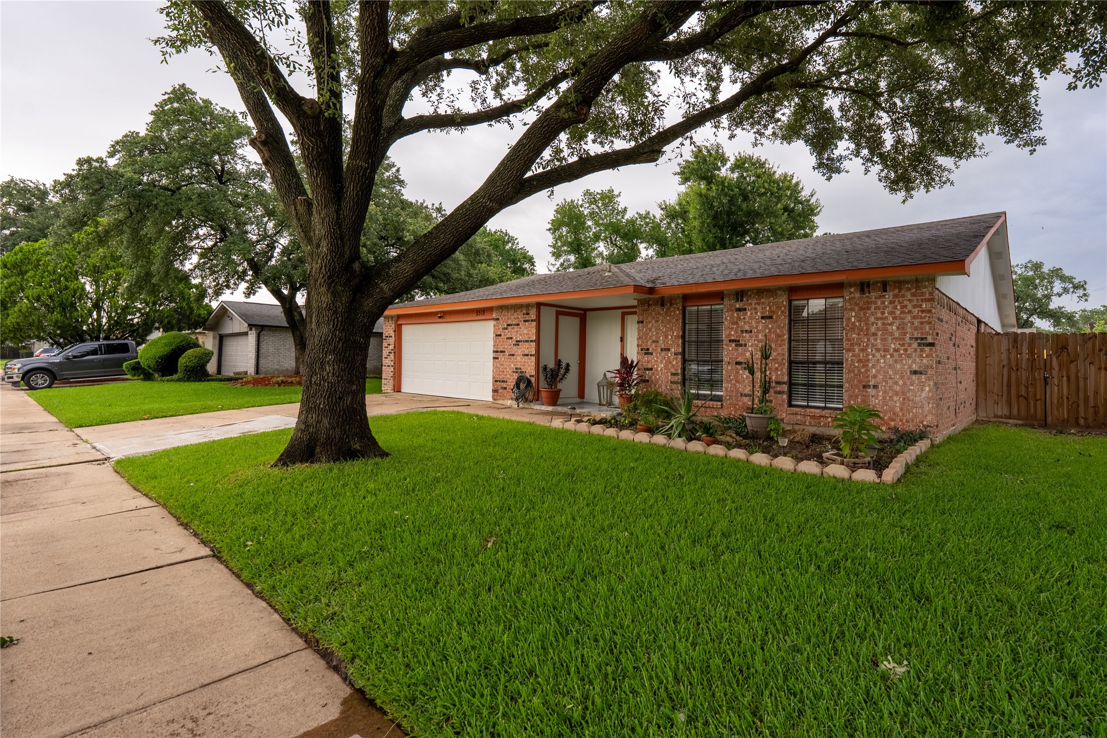 5518 Lerwick Dr Property Photo 1