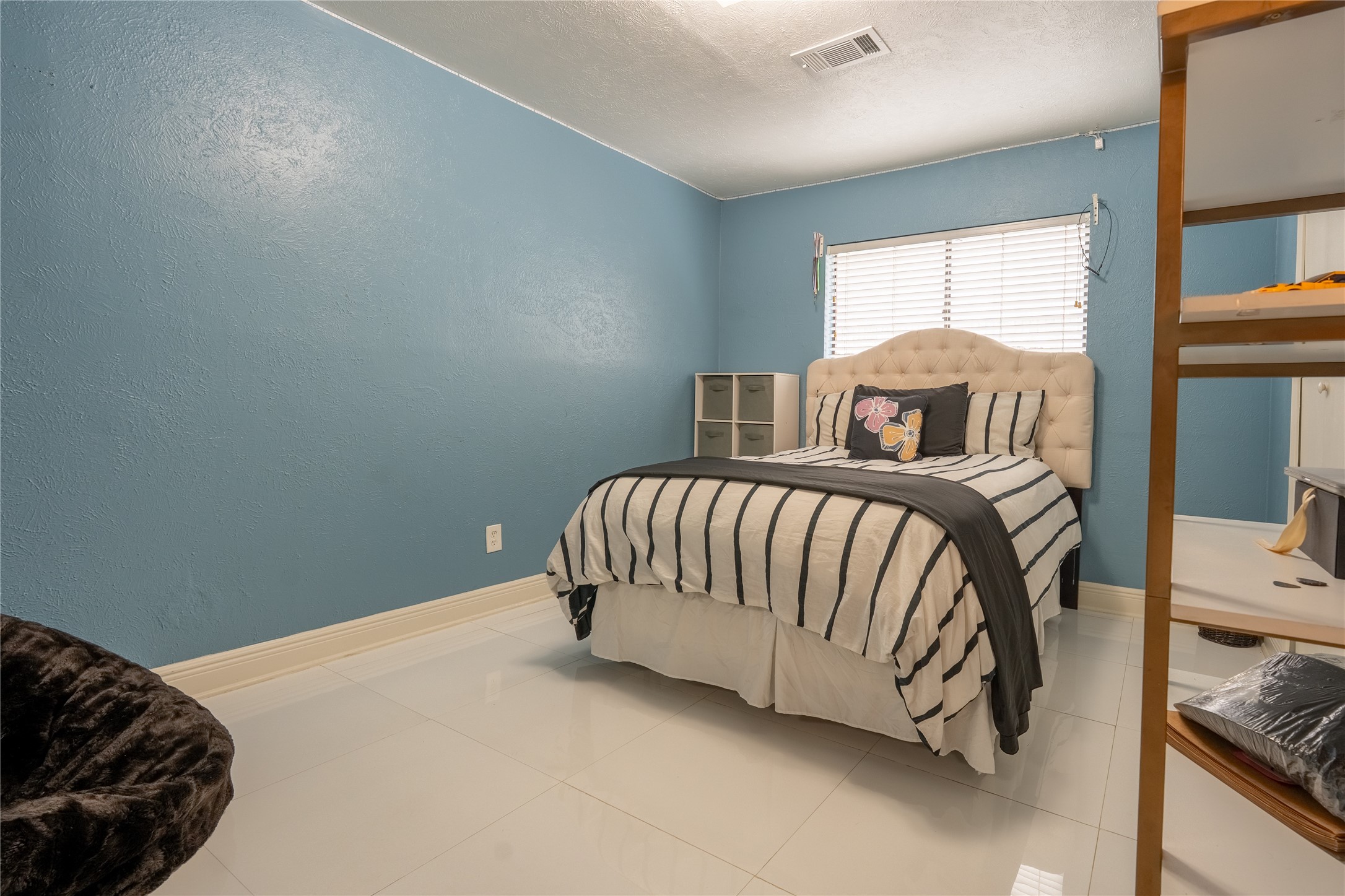 5518 Lerwick Dr Property Photo 23