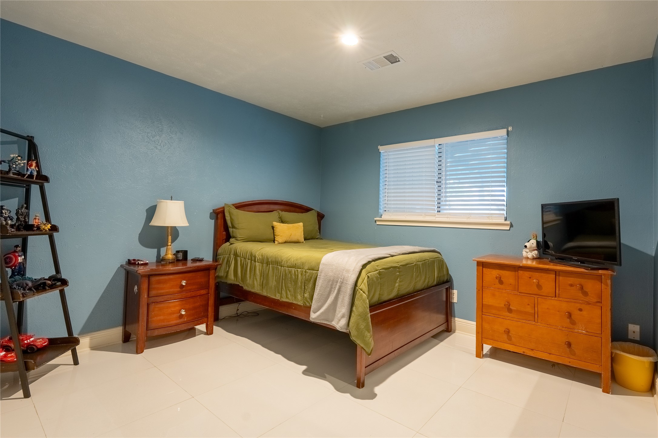 5518 Lerwick Dr Property Photo 25