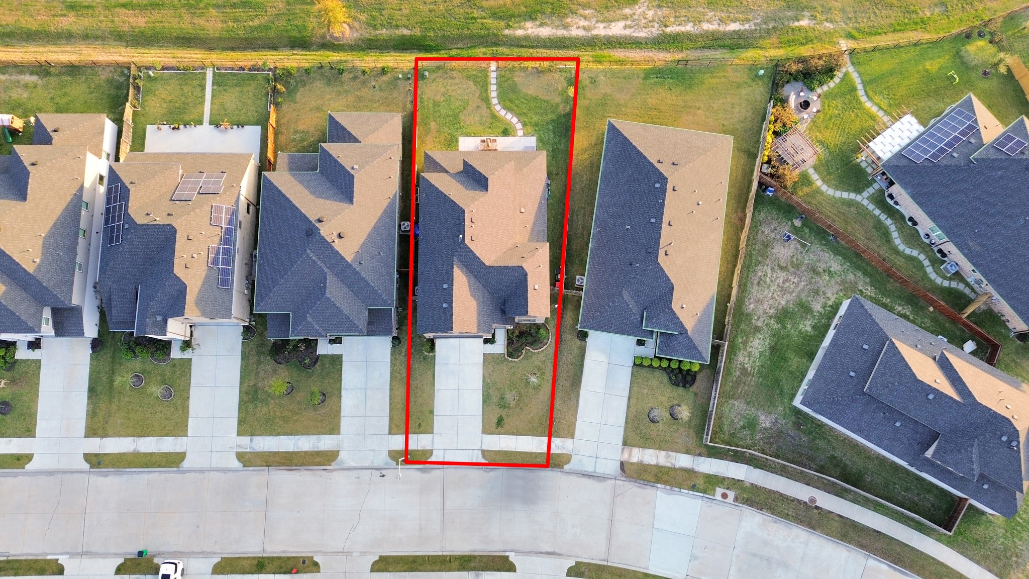 29407 Red Rocks Park Drive Property Photo 3