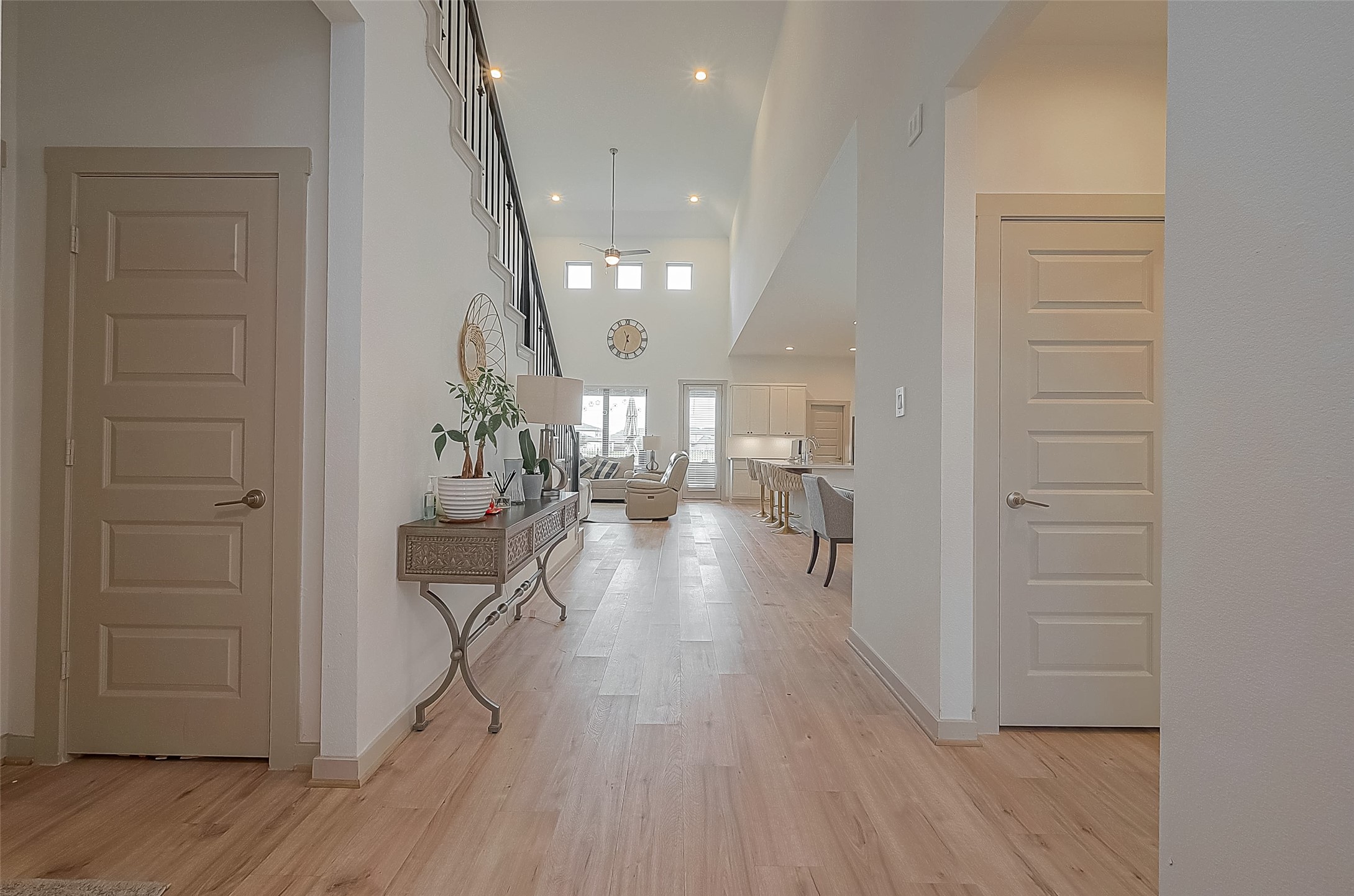 29407 Red Rocks Park Drive Property Photo 8