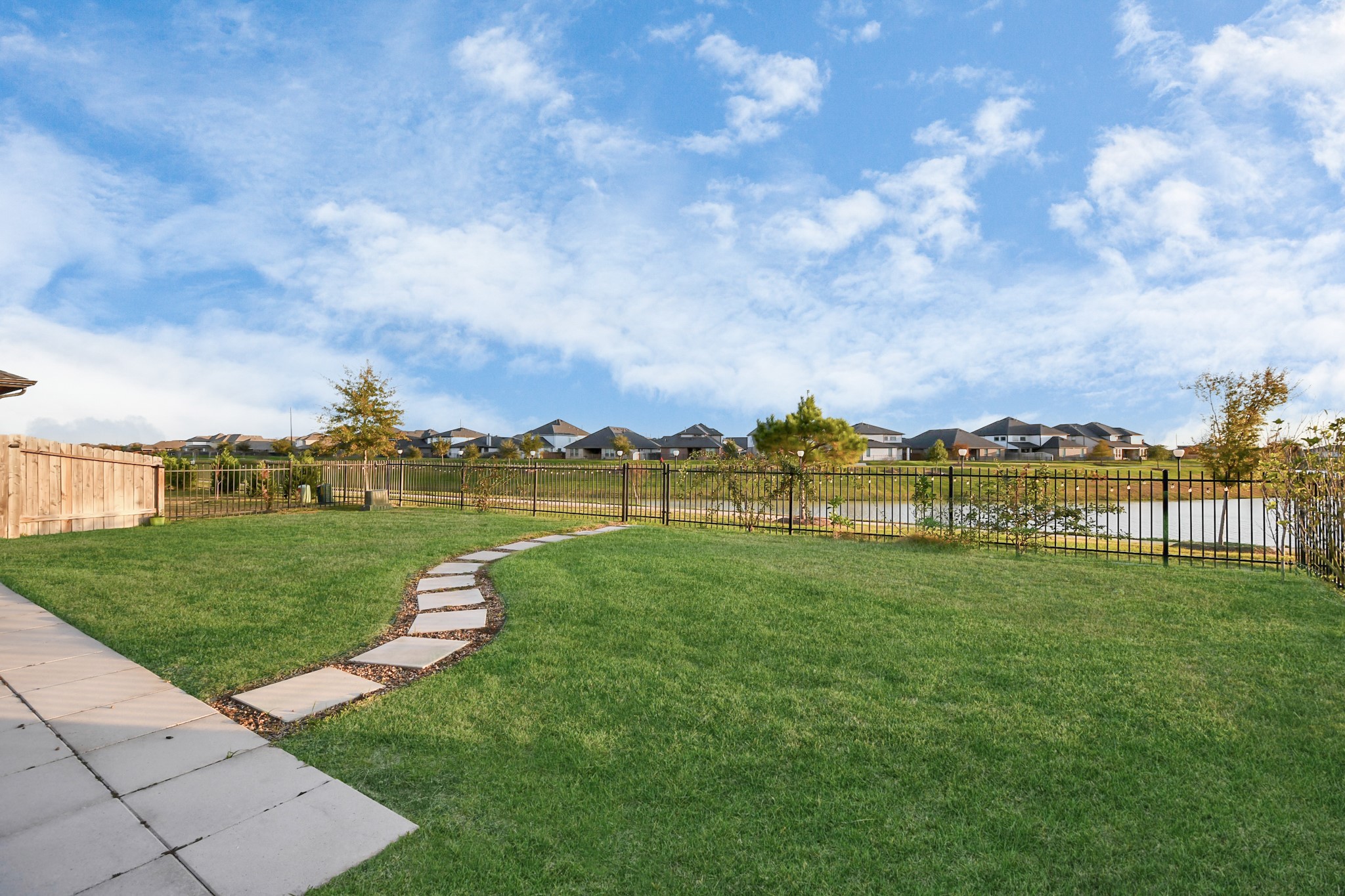 29407 Red Rocks Park Drive Property Photo 39