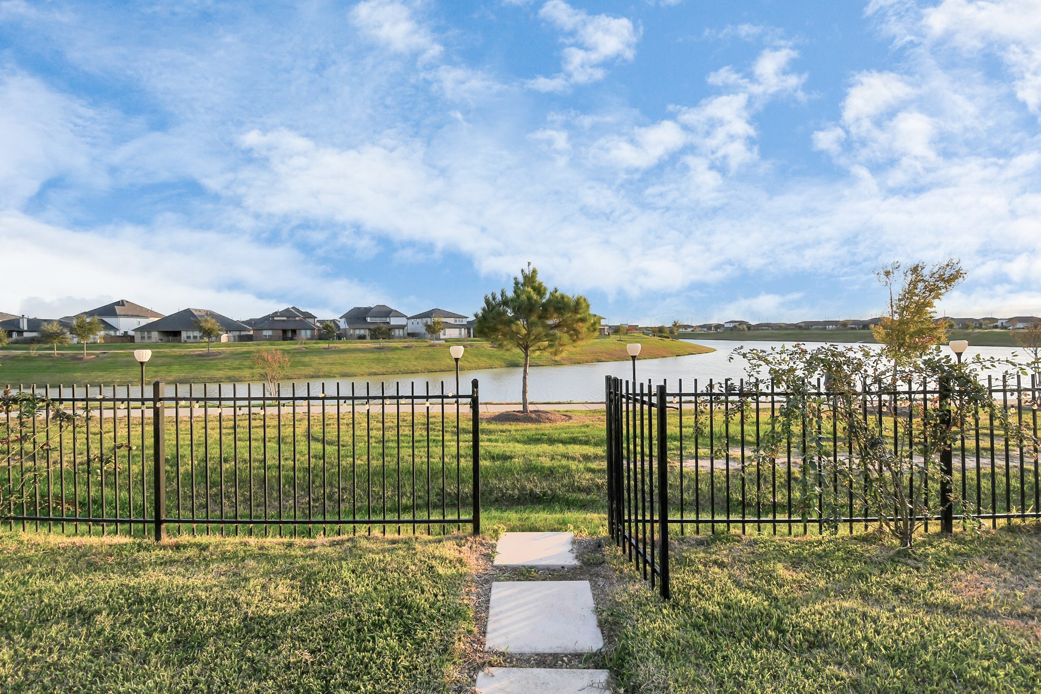 29407 Red Rocks Park Drive Property Photo 41