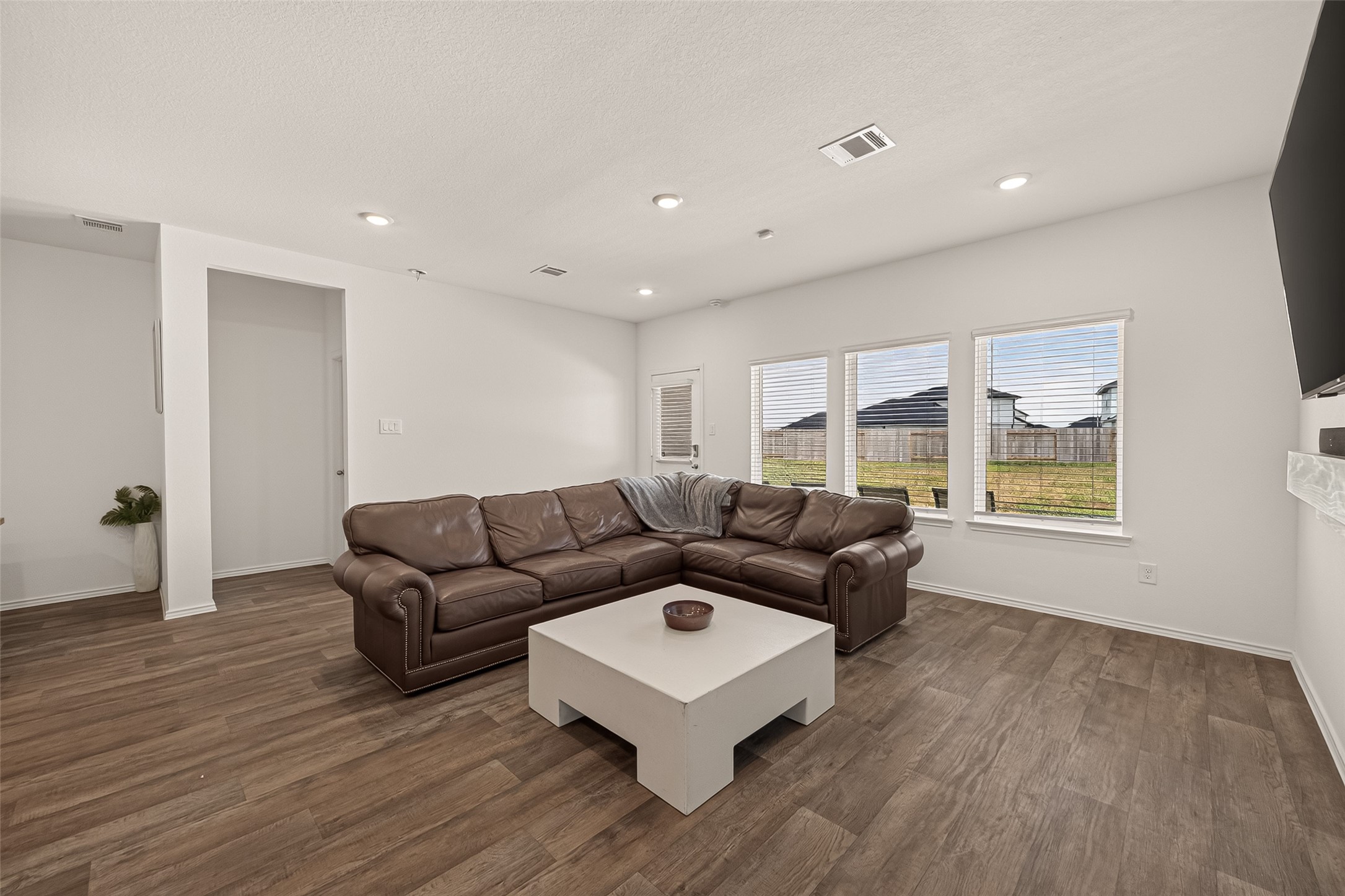 3611 Koop Loop Court Property Photo 9