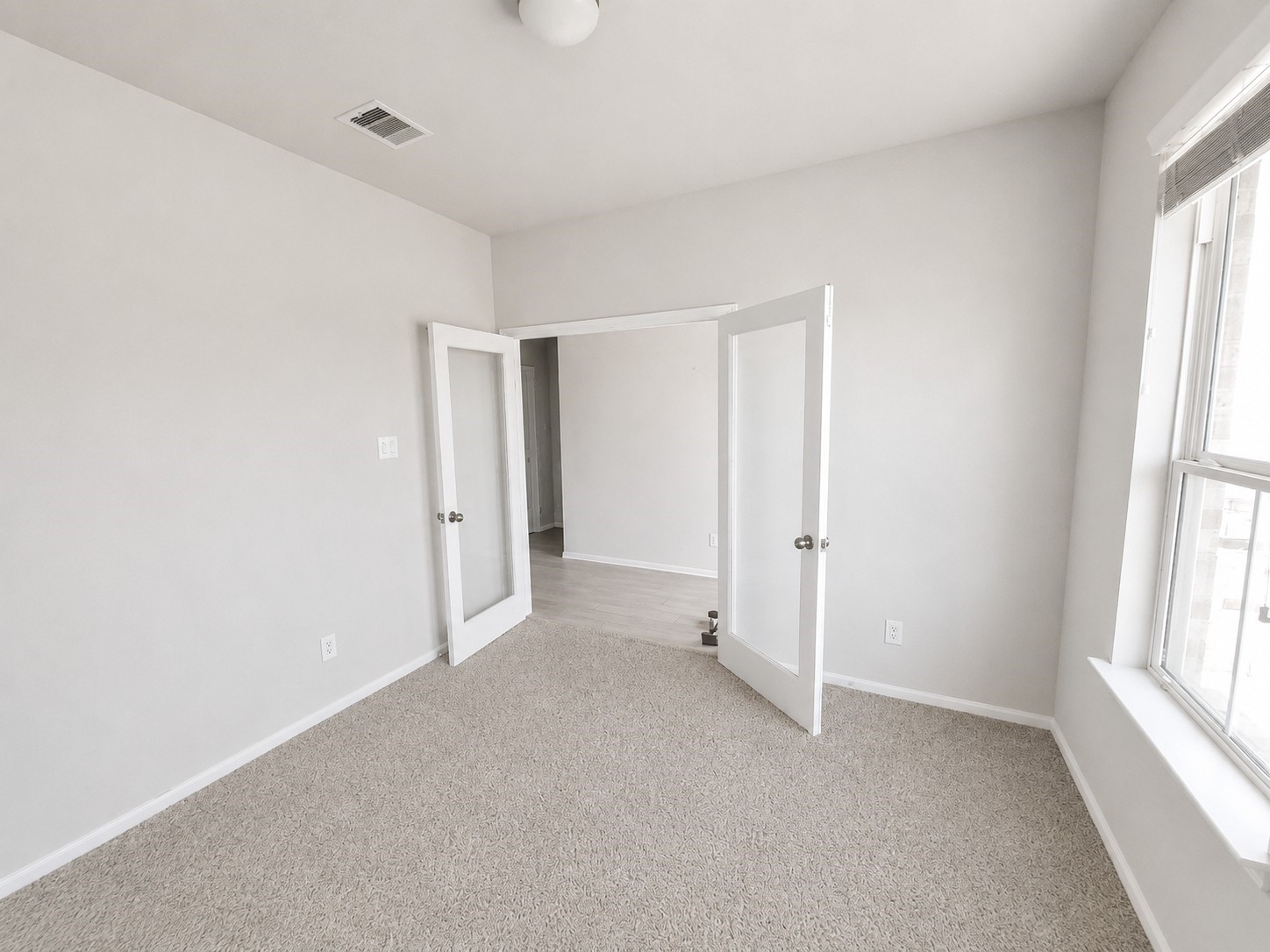 108 Grazing Meadows Lane Property Photo 6