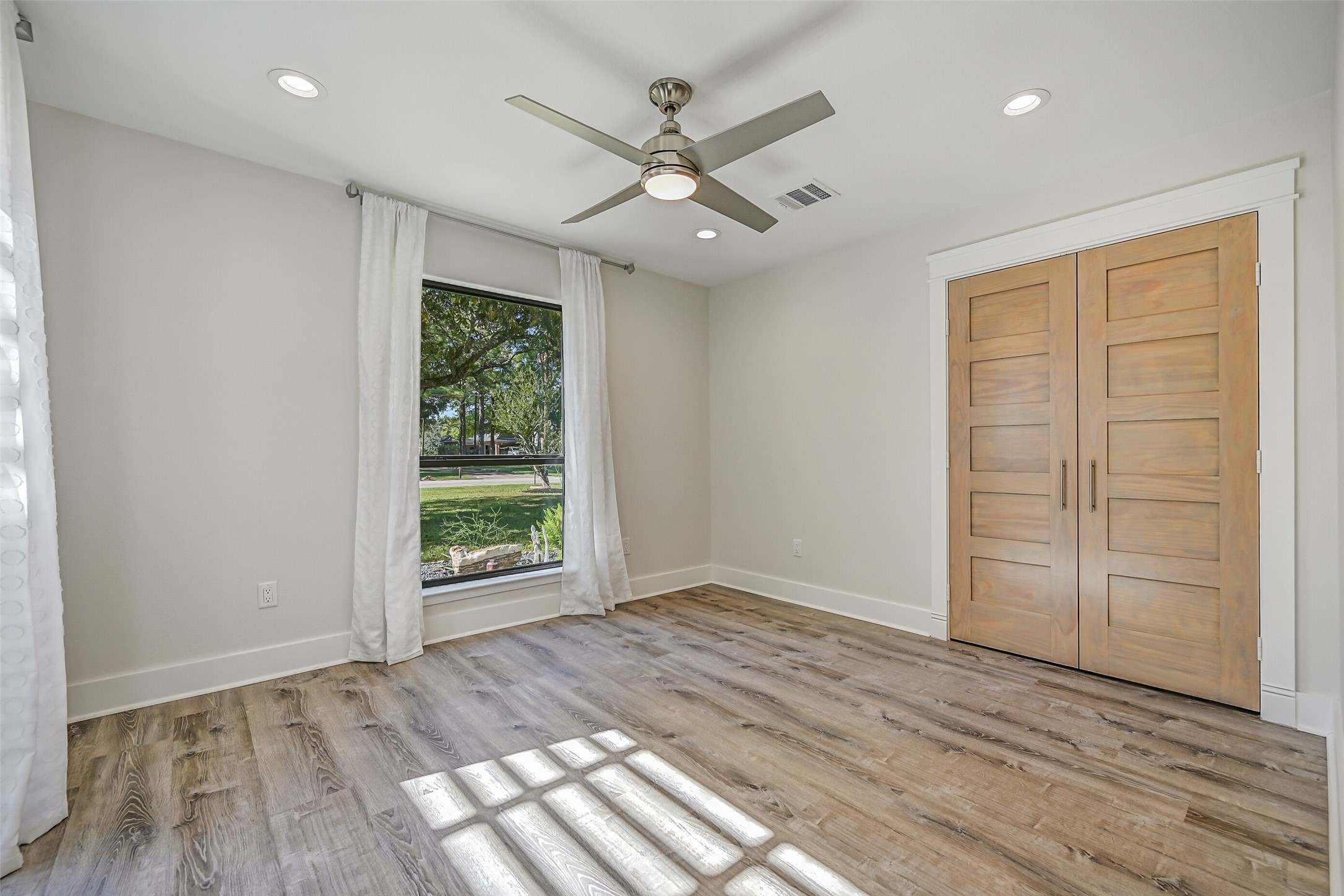 921 Falling Leaf Drive Property Photo 29