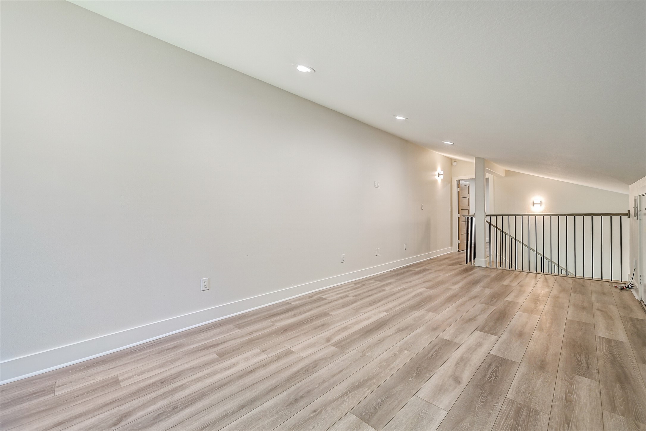 921 Falling Leaf Drive Property Photo 35