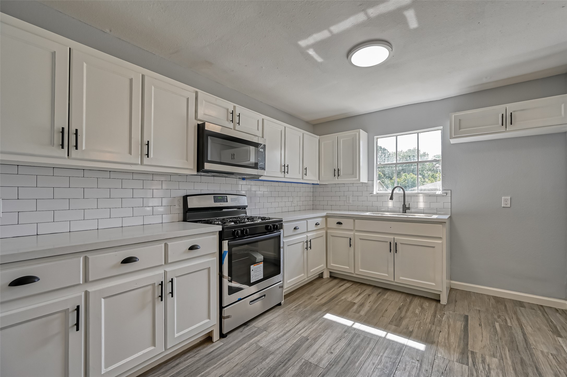 8623 Valley Forest Drive Property Photo 15