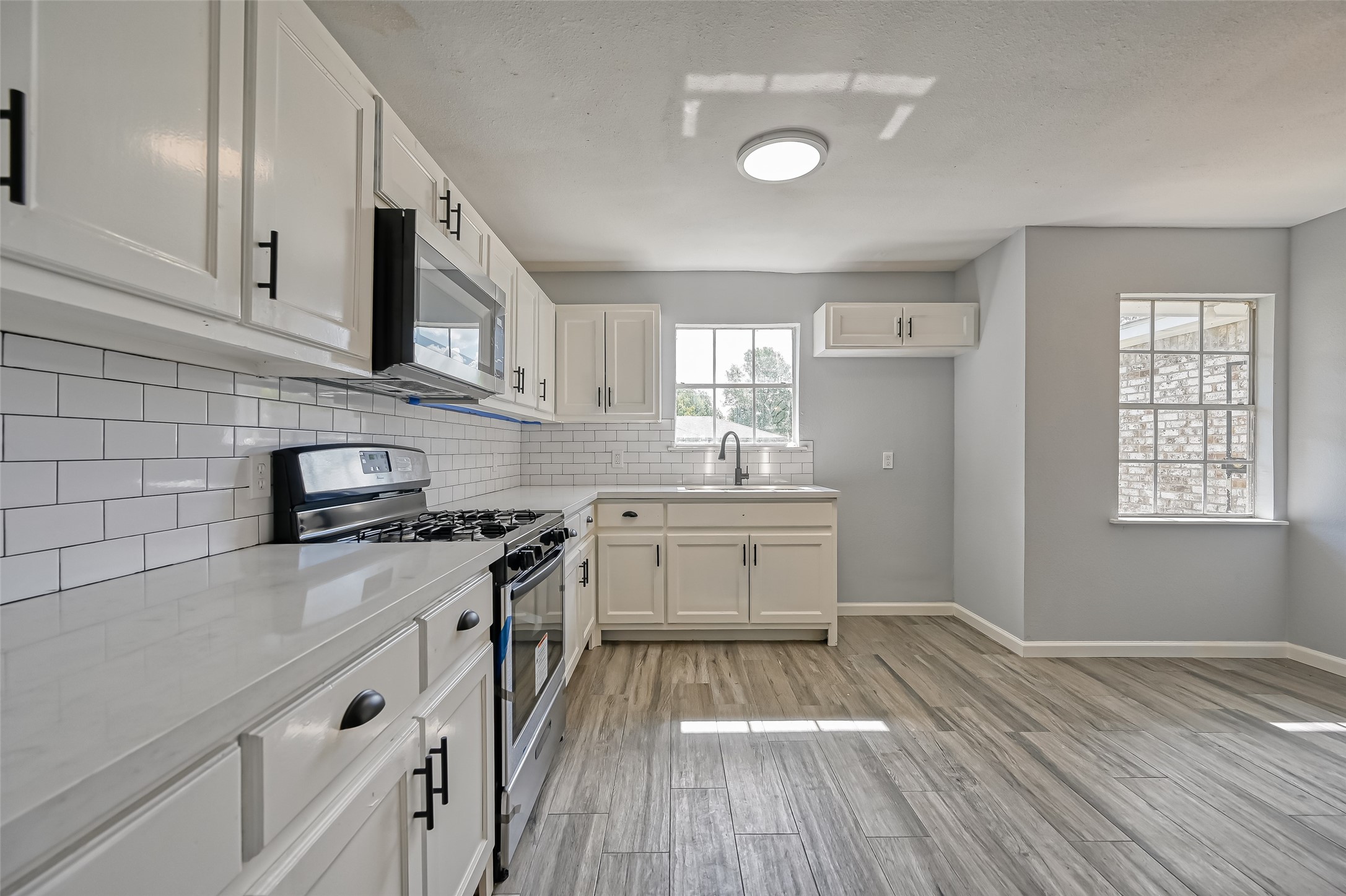 8623 Valley Forest Drive Property Photo 16