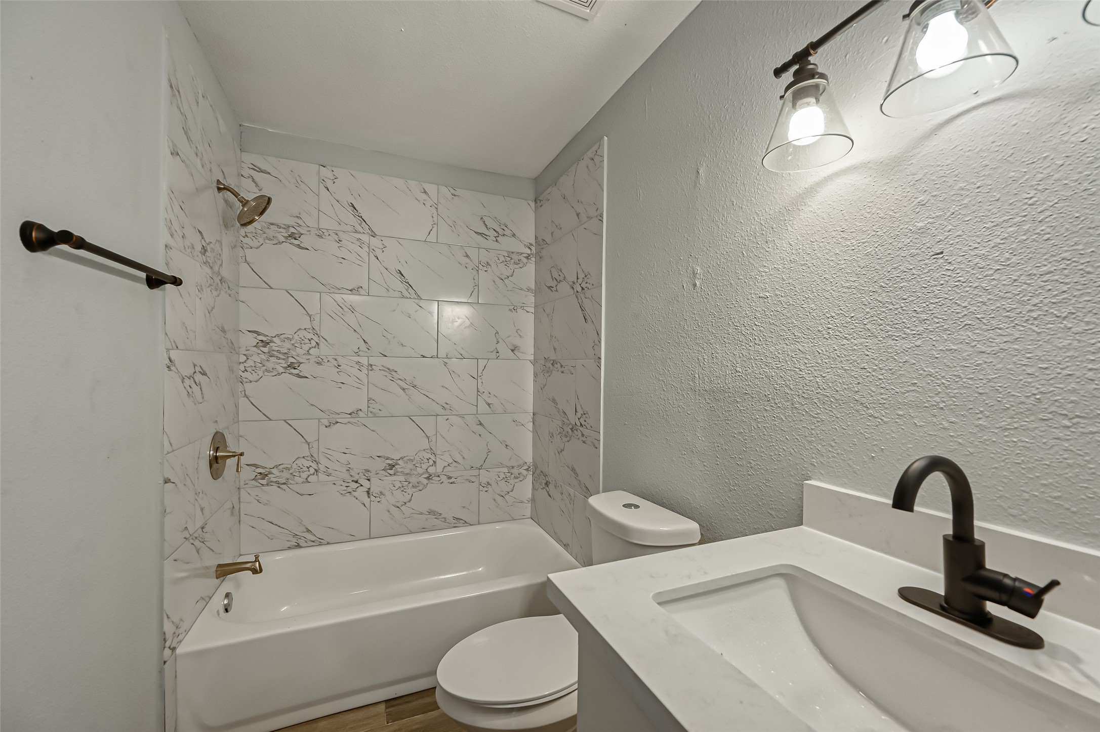 8623 Valley Forest Drive Property Photo 21