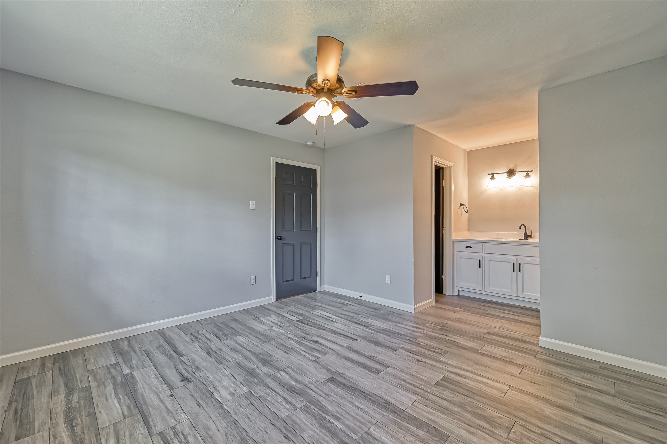 8623 Valley Forest Drive Property Photo 26