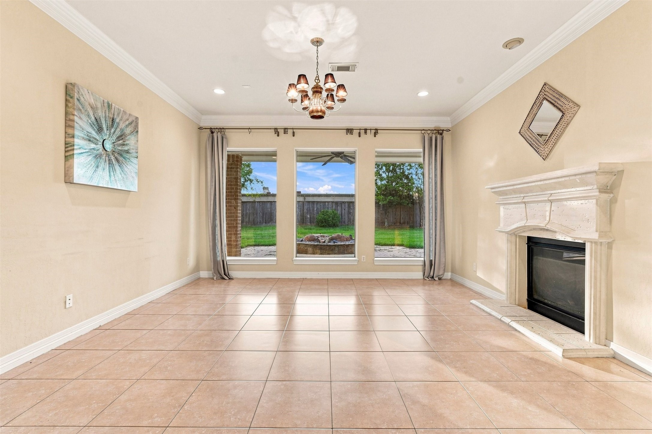 1726 Parklake Village Property Photo 3