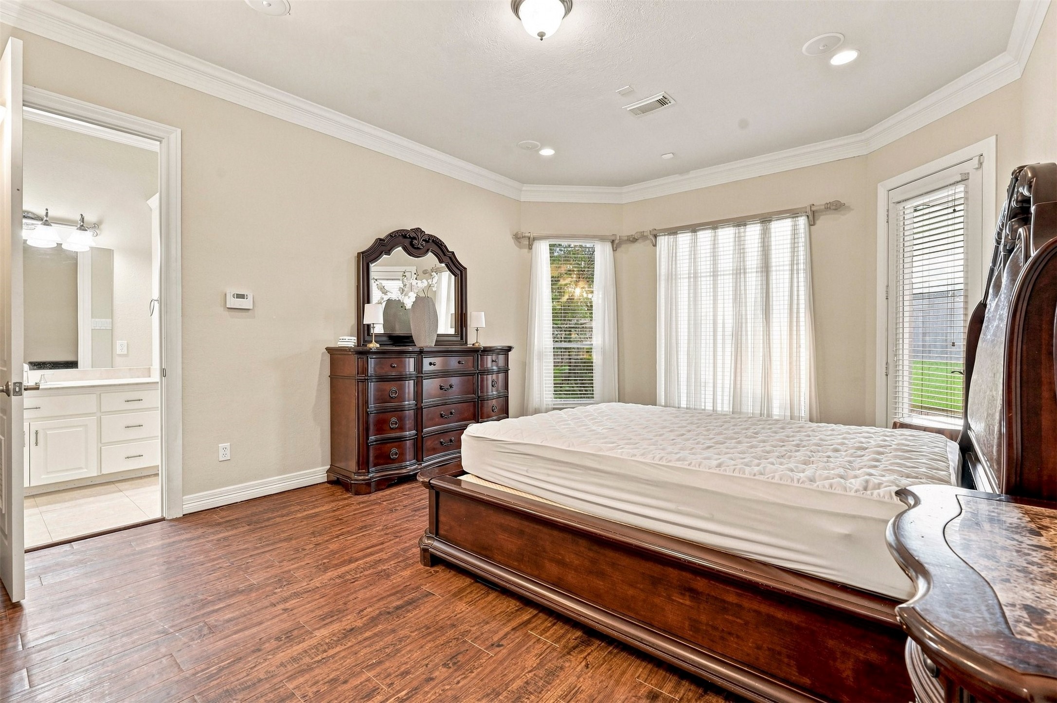 1726 Parklake Village Property Photo 6