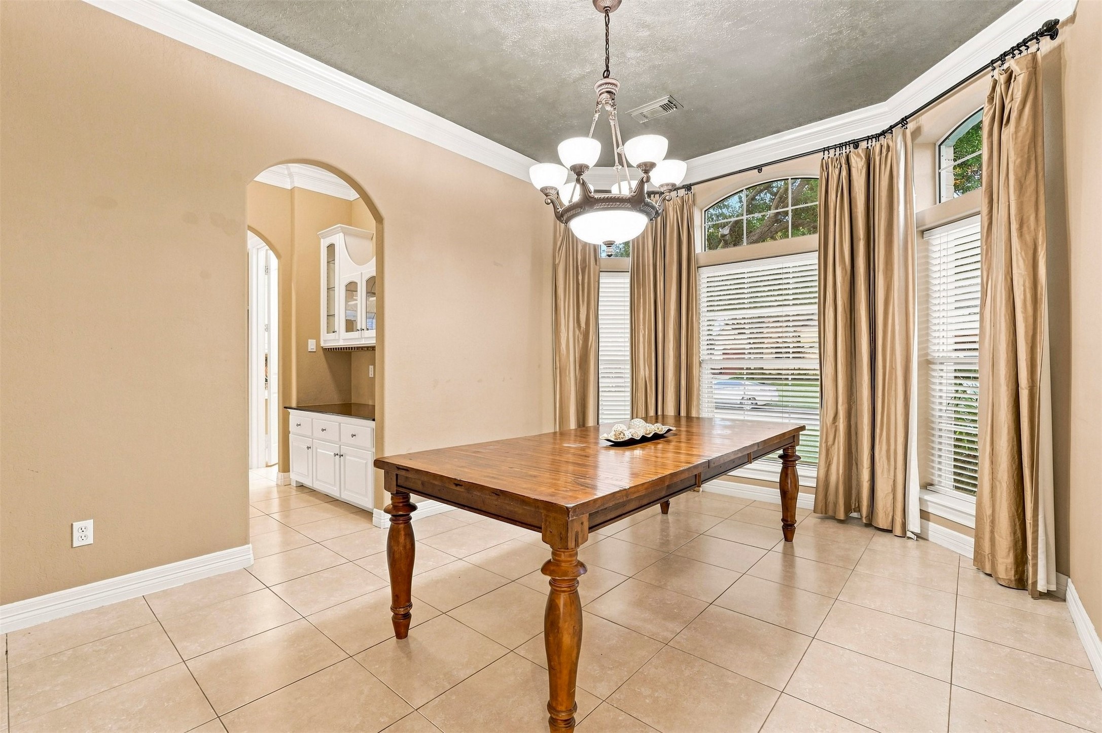 1726 Parklake Village Property Photo 9