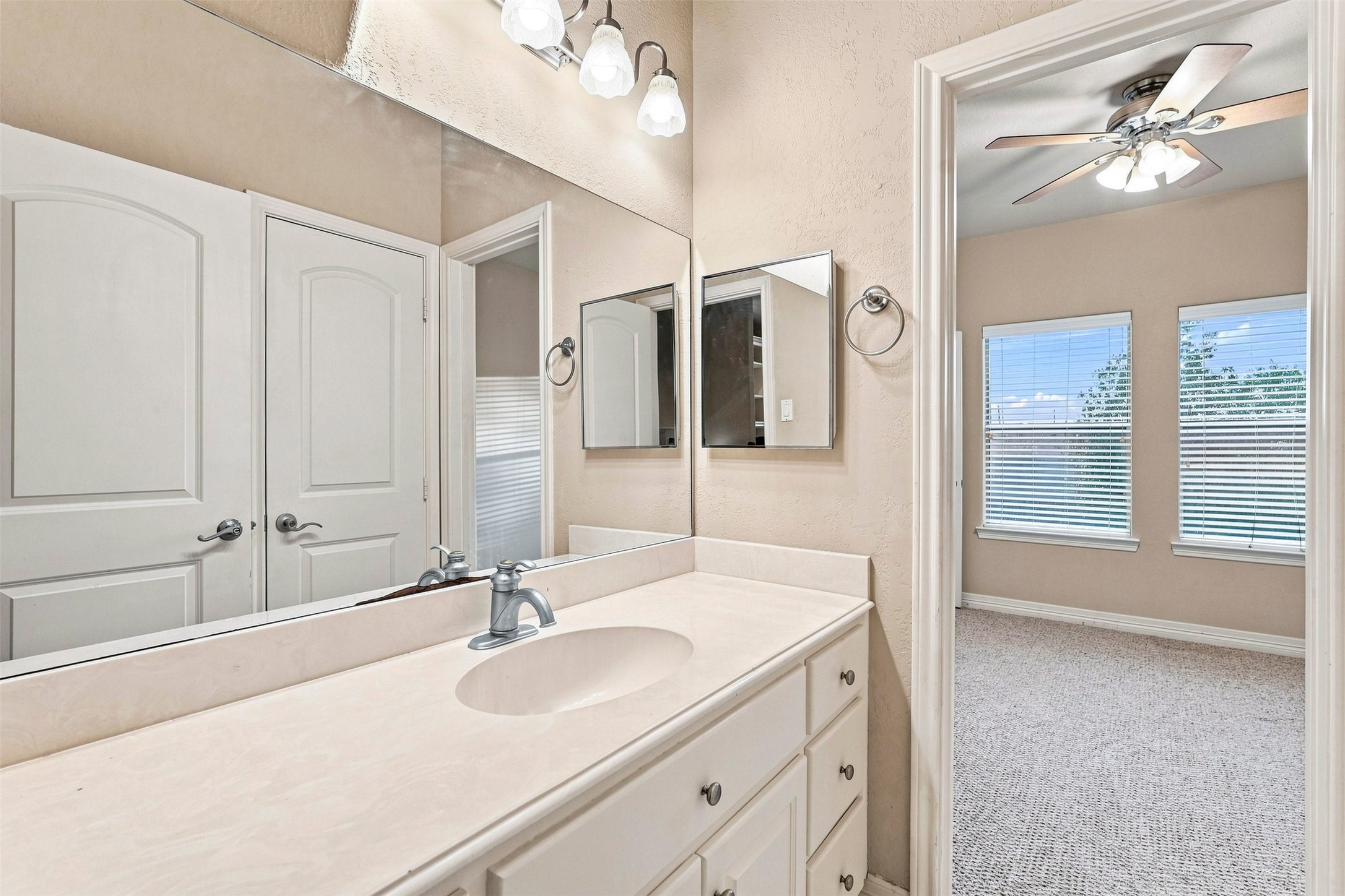1726 Parklake Village Property Photo 15