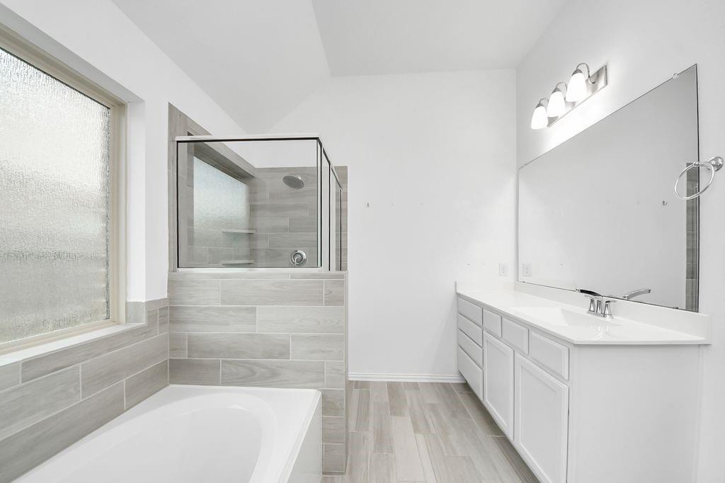 9003 Stanley Oak Drive Property Photo 23
