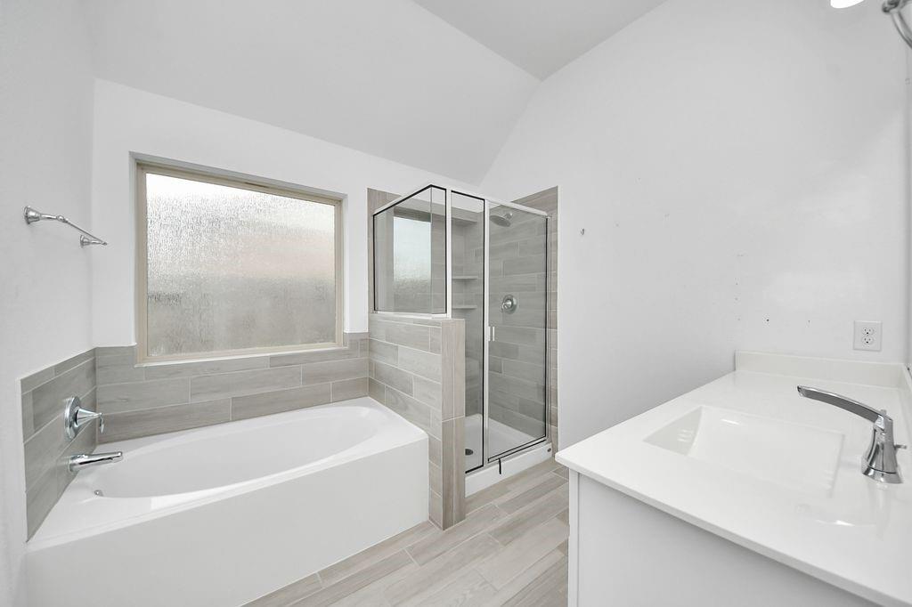 9003 Stanley Oak Drive Property Photo 24