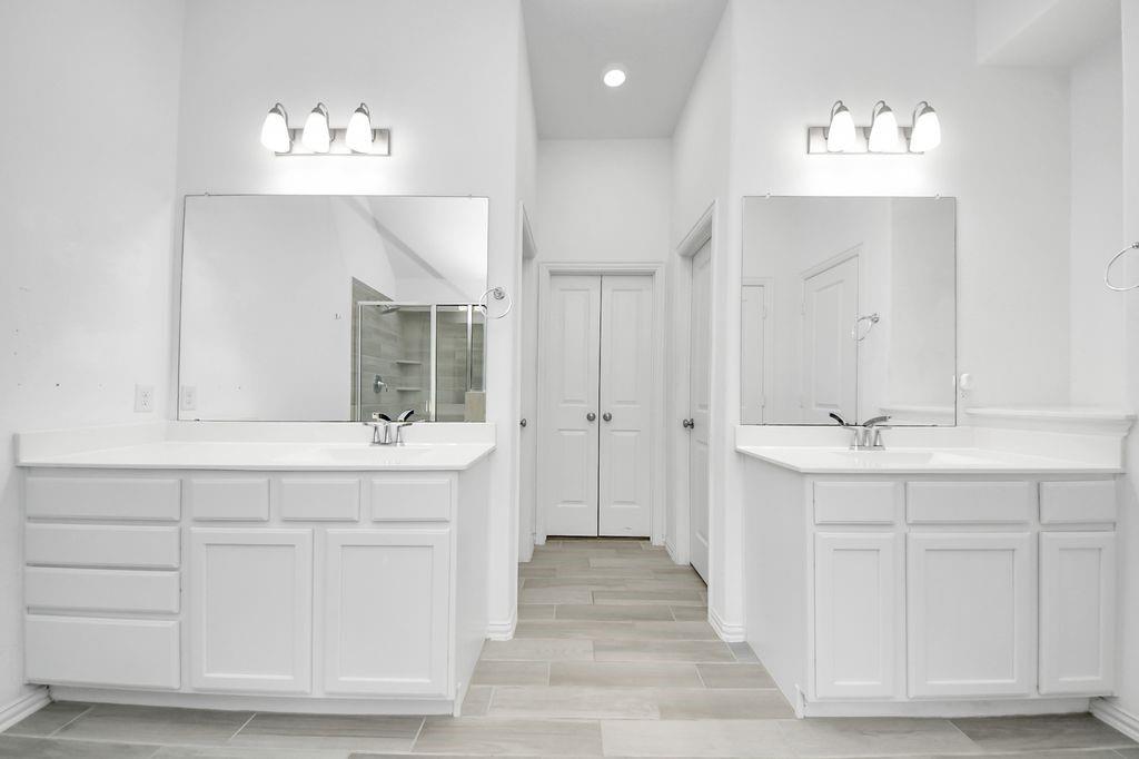 9003 Stanley Oak Drive Property Photo 26