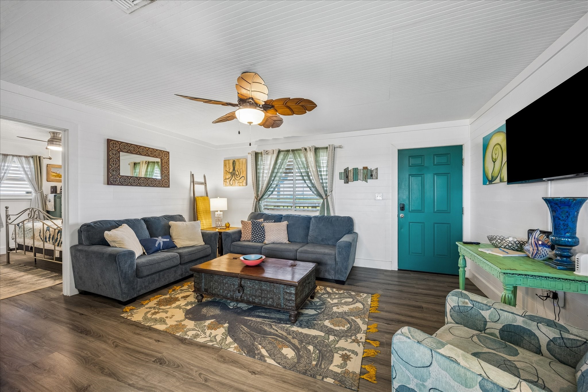 920 4th Street Property Photo 3